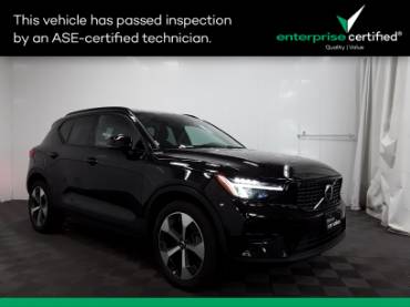 2024 Volvo XC40 Core Dark Theme B5 AWD