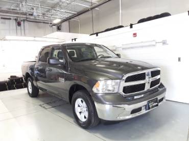 2022 Ram 1500 Classic SLT 4x4 Crew Cab 5'7