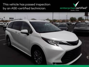 2023 Toyota Sienna XLE FWD 8-Passenger