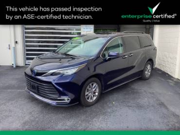 2023 Toyota Sienna XLE FWD 8-Passenger