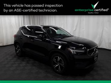 2024 Volvo XC40 Core Dark Theme B5 AWD