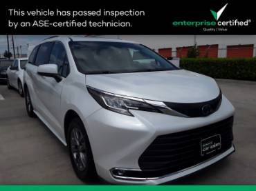 2023 Toyota Sienna XLE 8-Passenger
