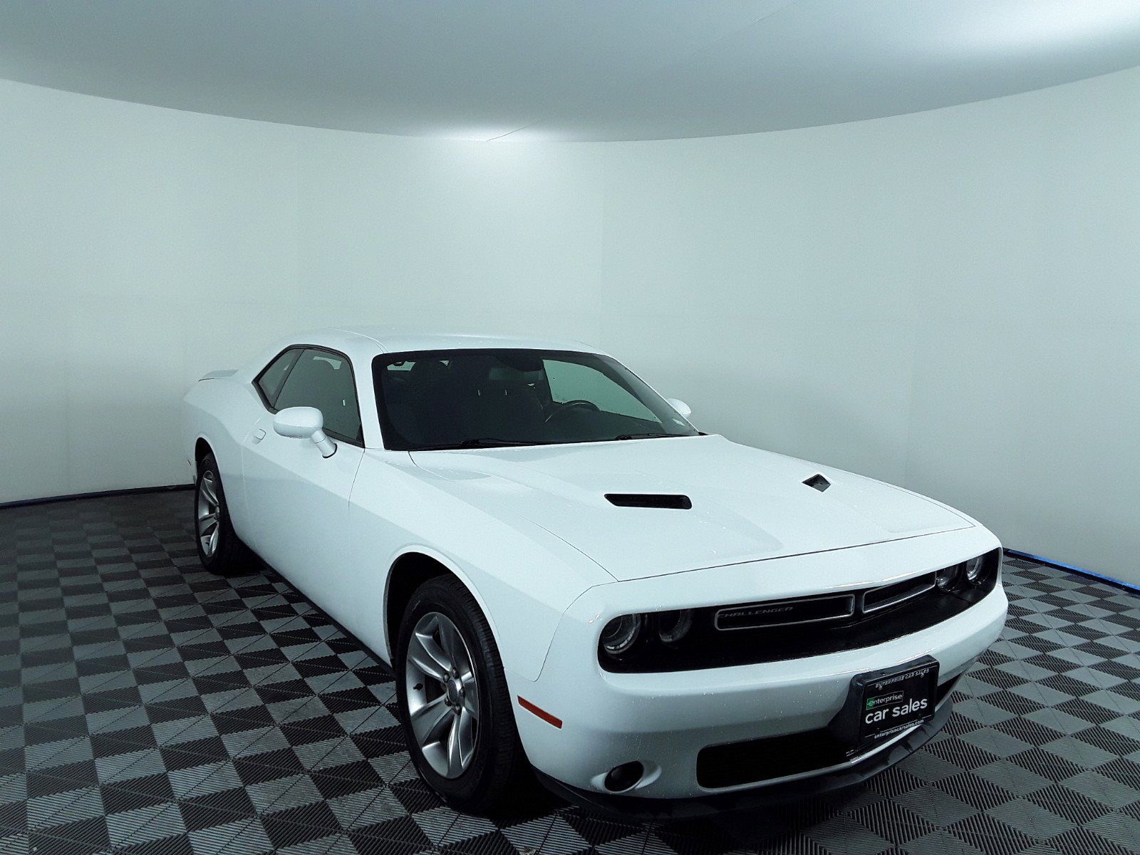 2021 Dodge Challenger SXT RWD