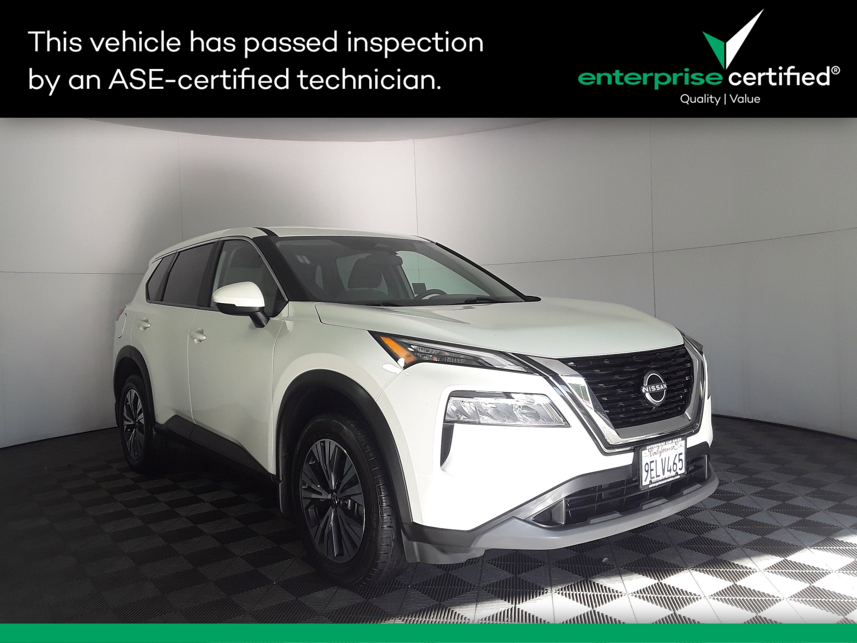 2023 Nissan Rogue SV's photo