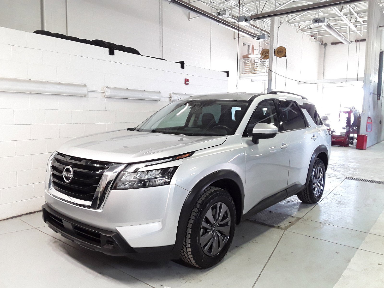 2023 Nissan Pathfinder SV 4WD