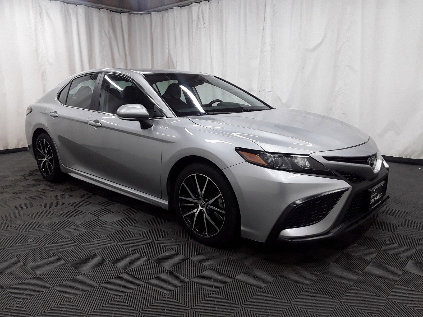 2022 Toyota Camry SE Auto