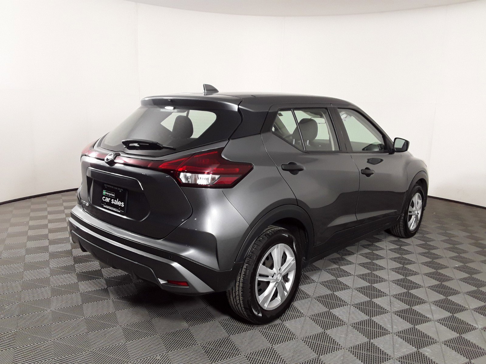 2022 Nissan Kicks S FWD