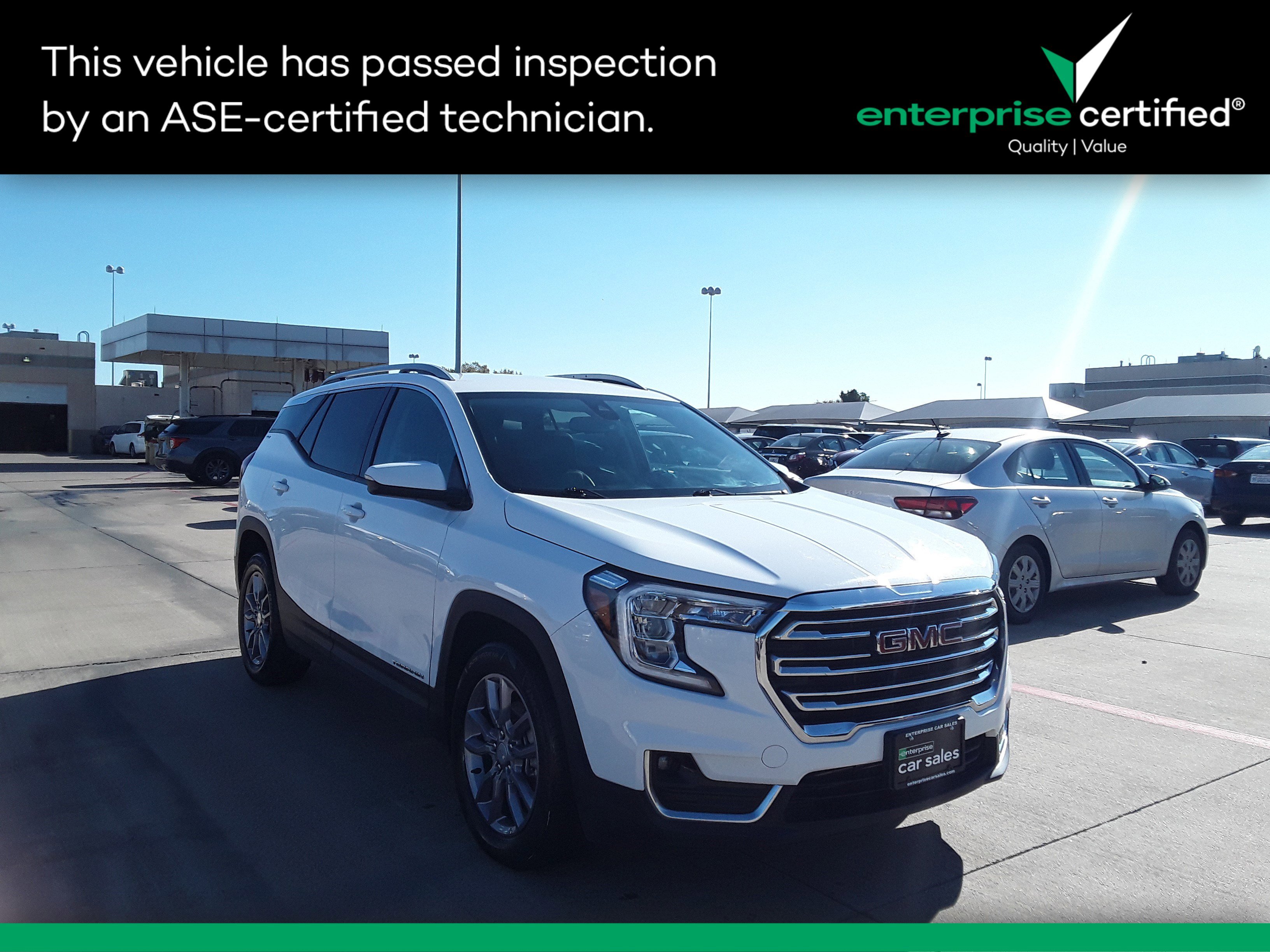 2024 GMC Terrain SLT's photo