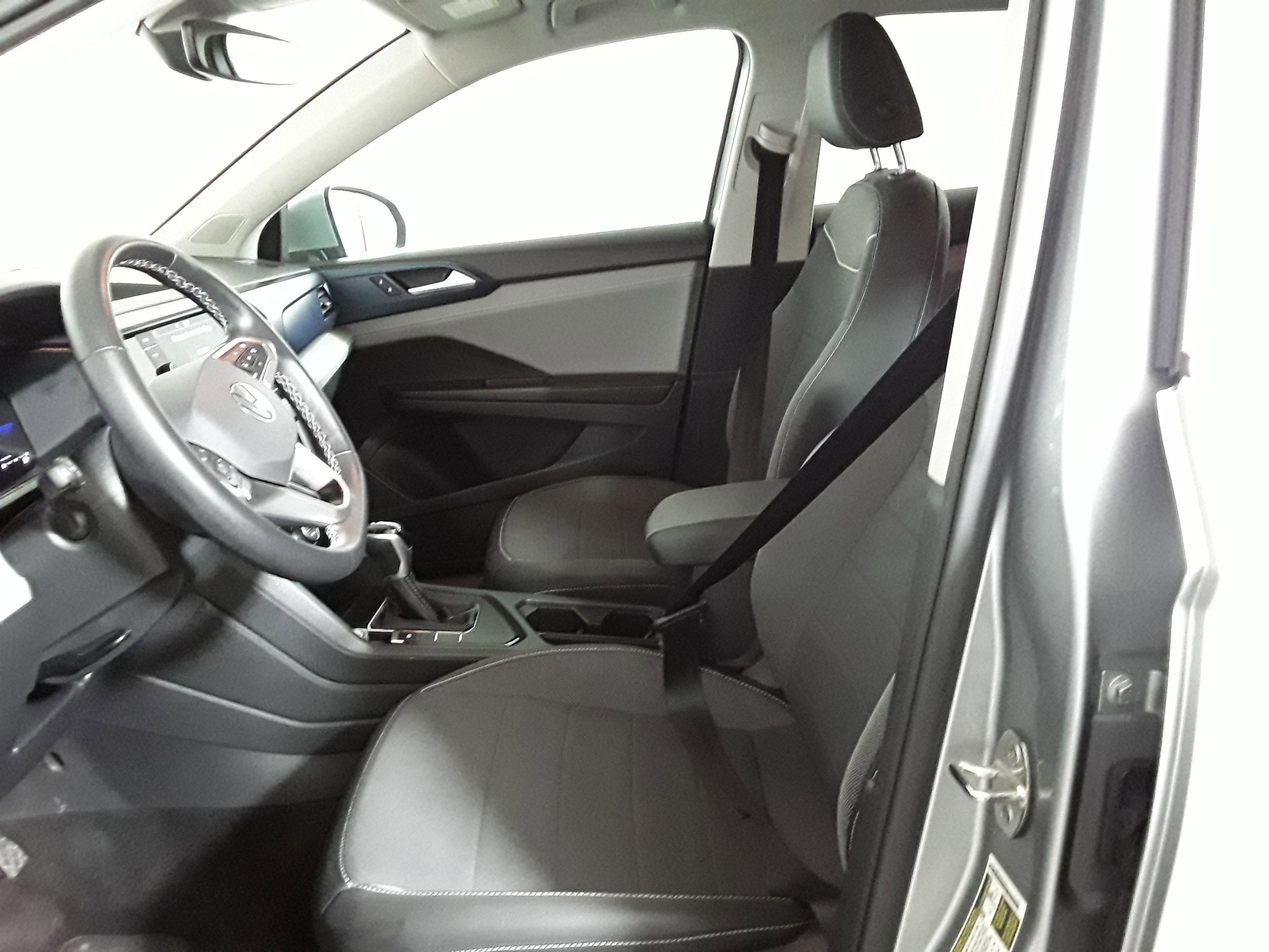 Image 6 of Used 2024 Volkswagen Taos SE FWD