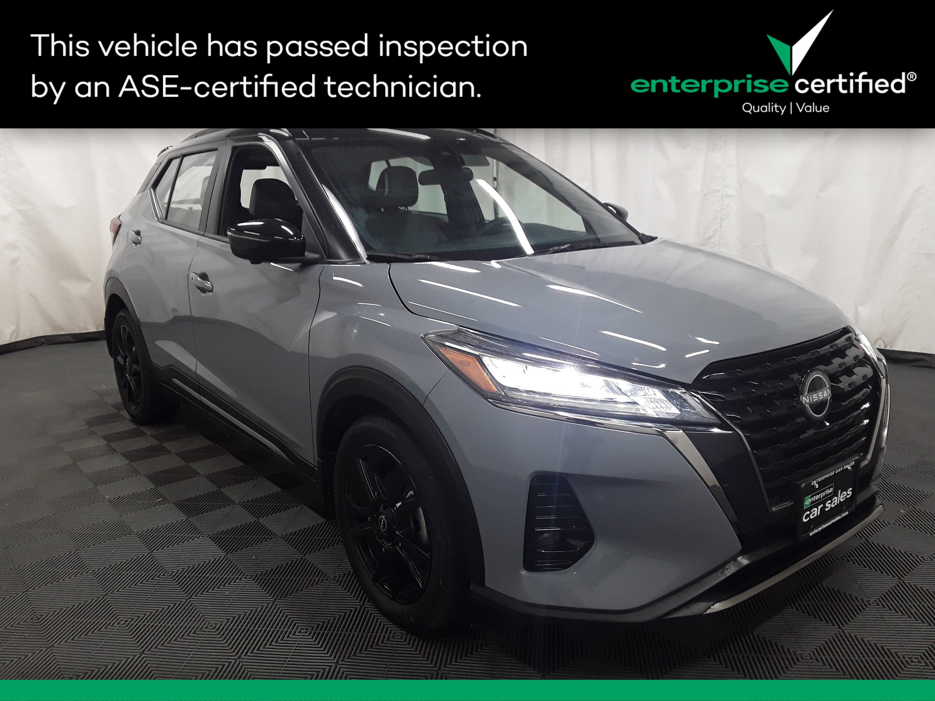 2023 Nissan Kicks SR