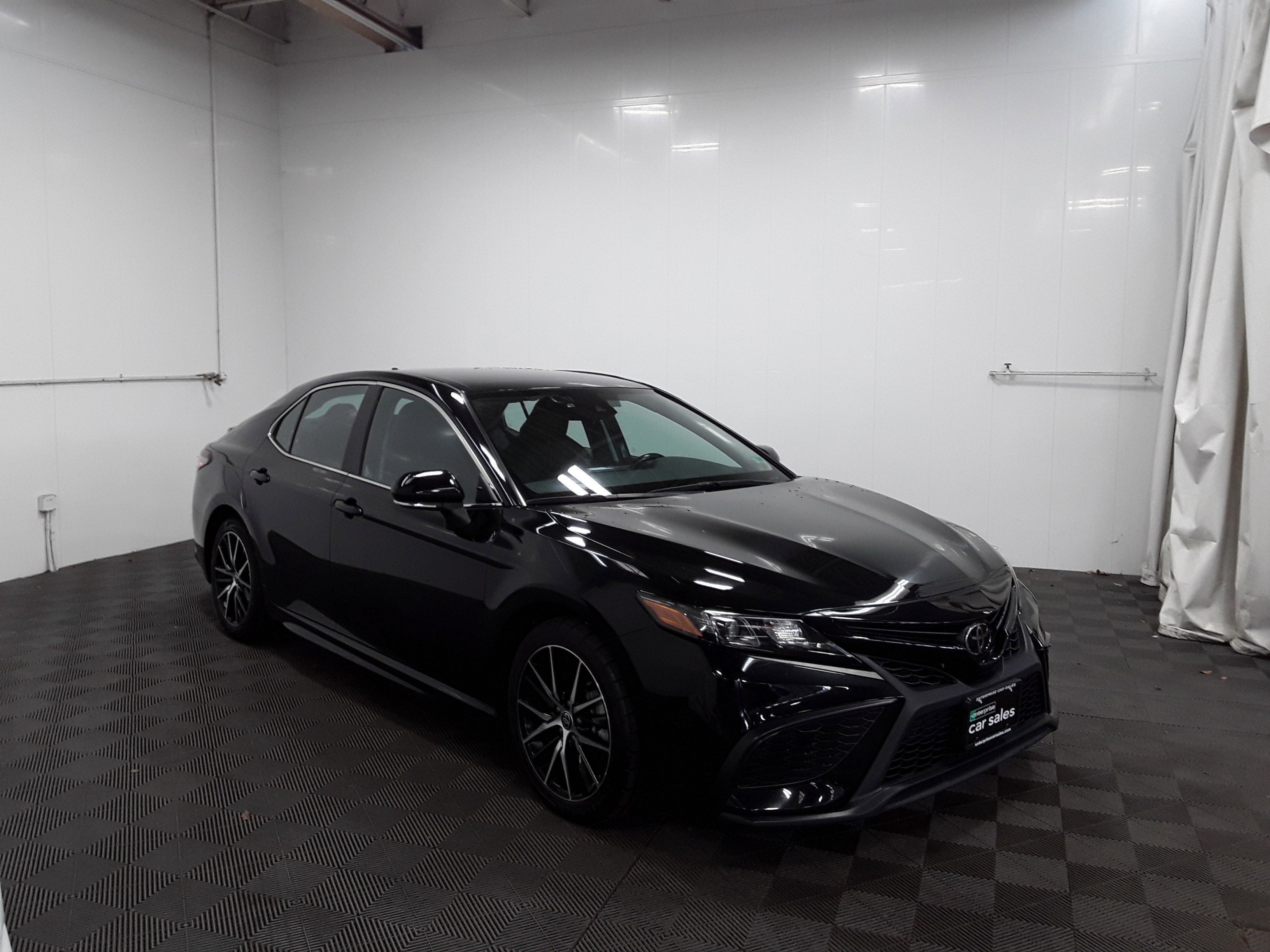 2023 Toyota Camry SE Auto