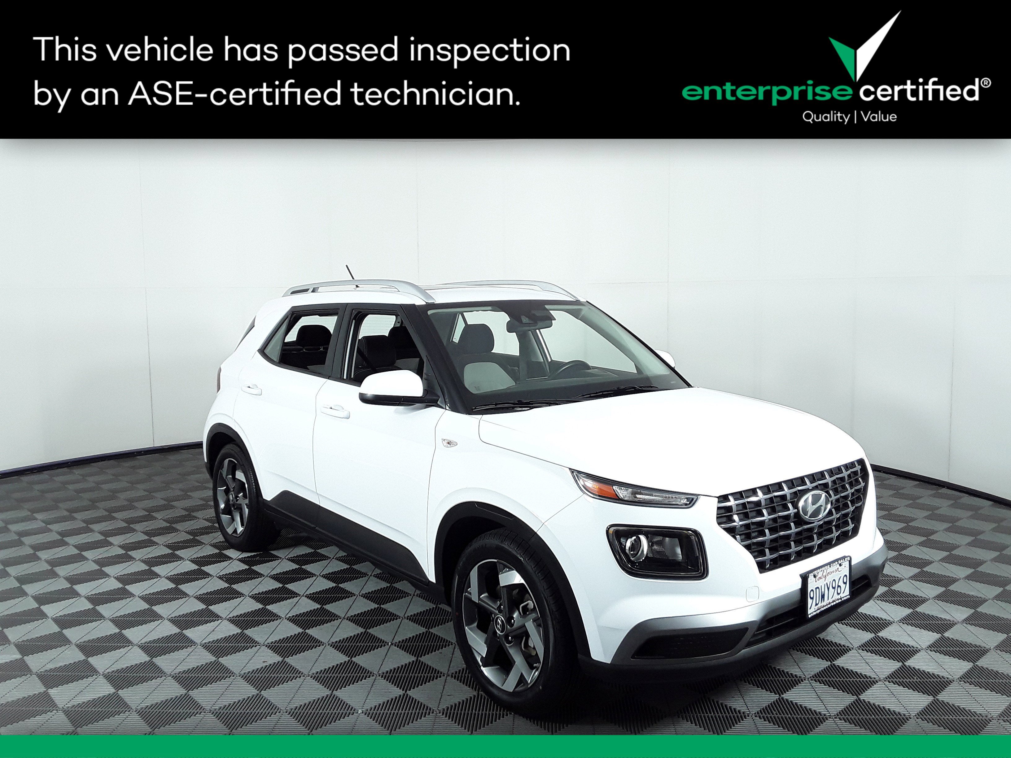 Used 2023 Hyundai Venue SEL IVT