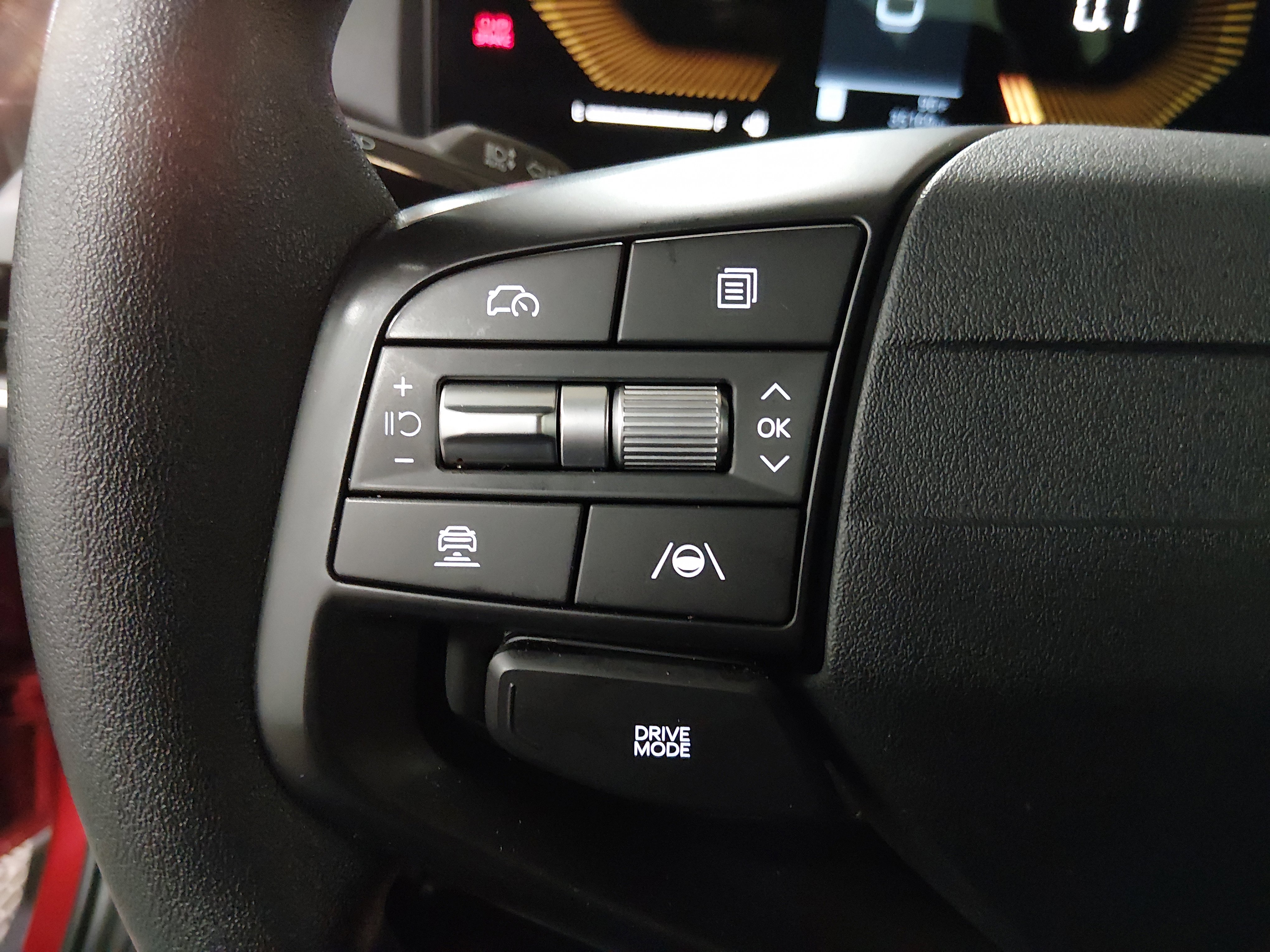 2025 Kia K4 LXS - Photo 12