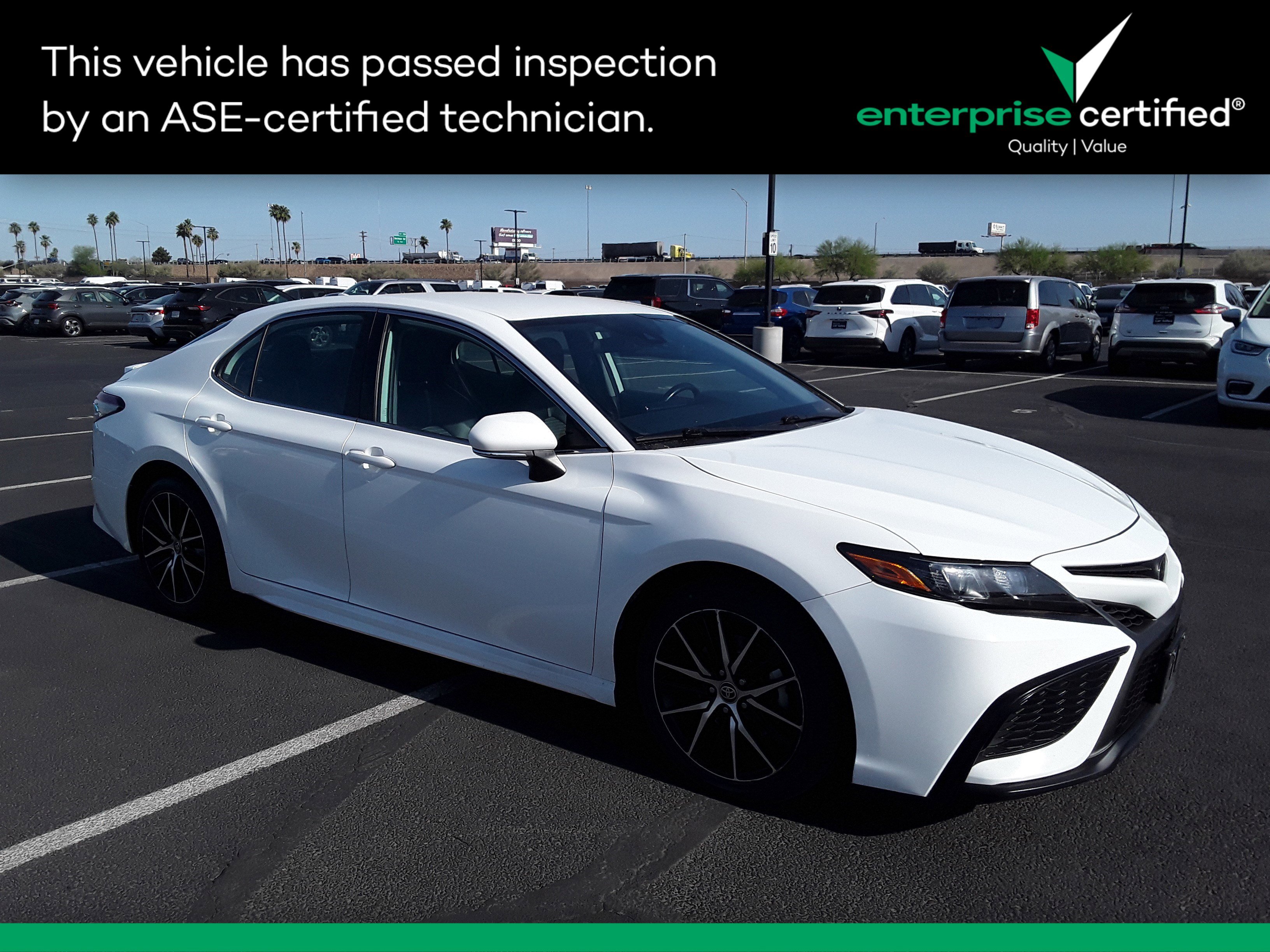 2022 Toyota Camry SE Auto