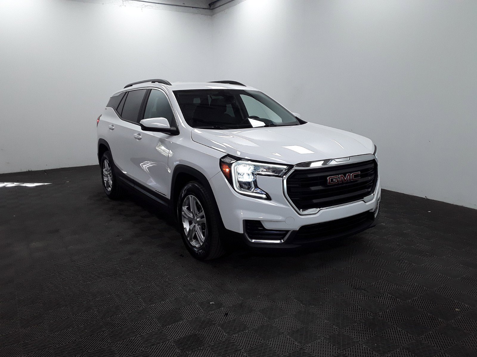 2022 GMC Terrain FWD 4dr SLE