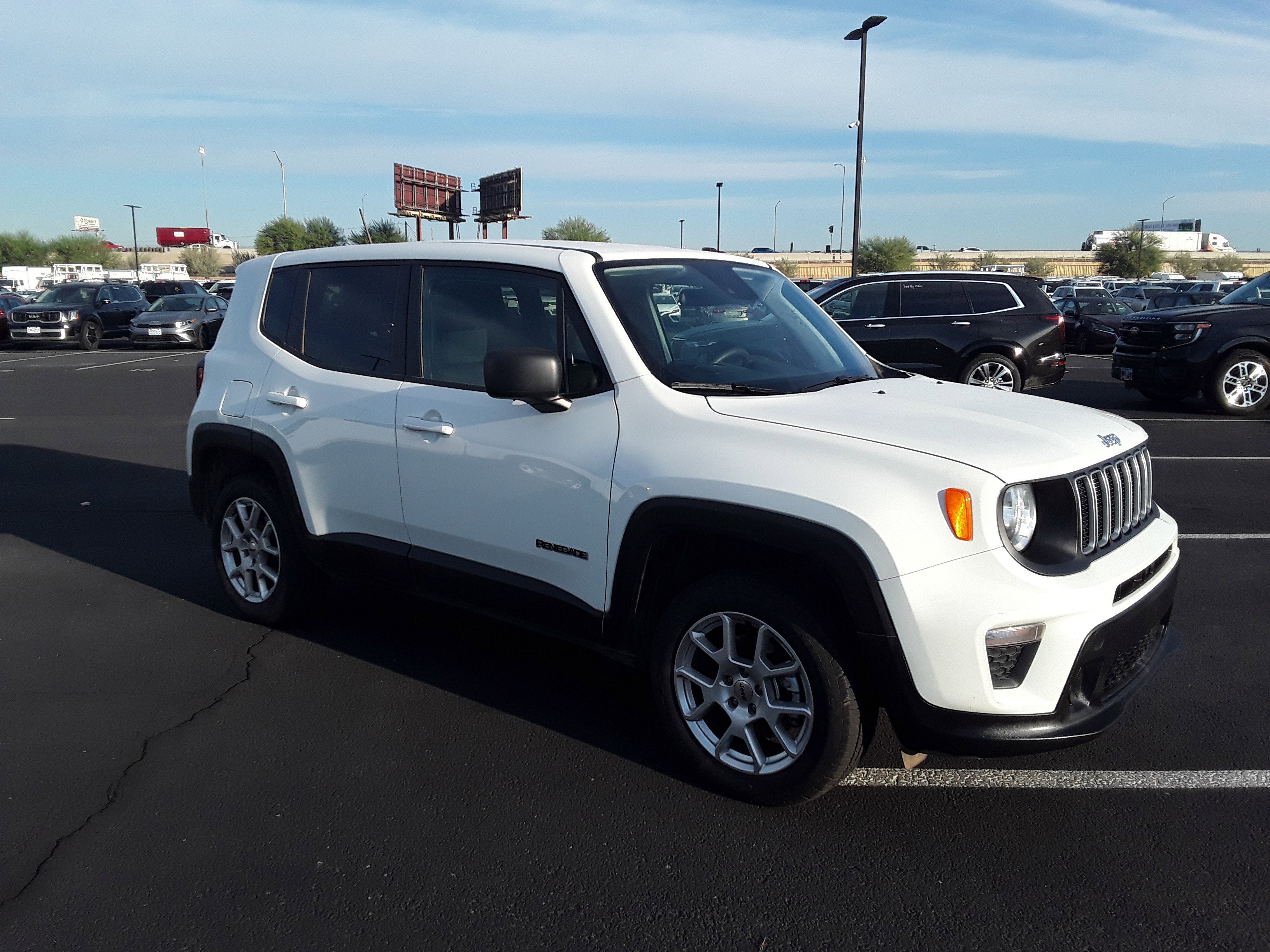 Used 2023 Jeep Renegade Latitude 4x4