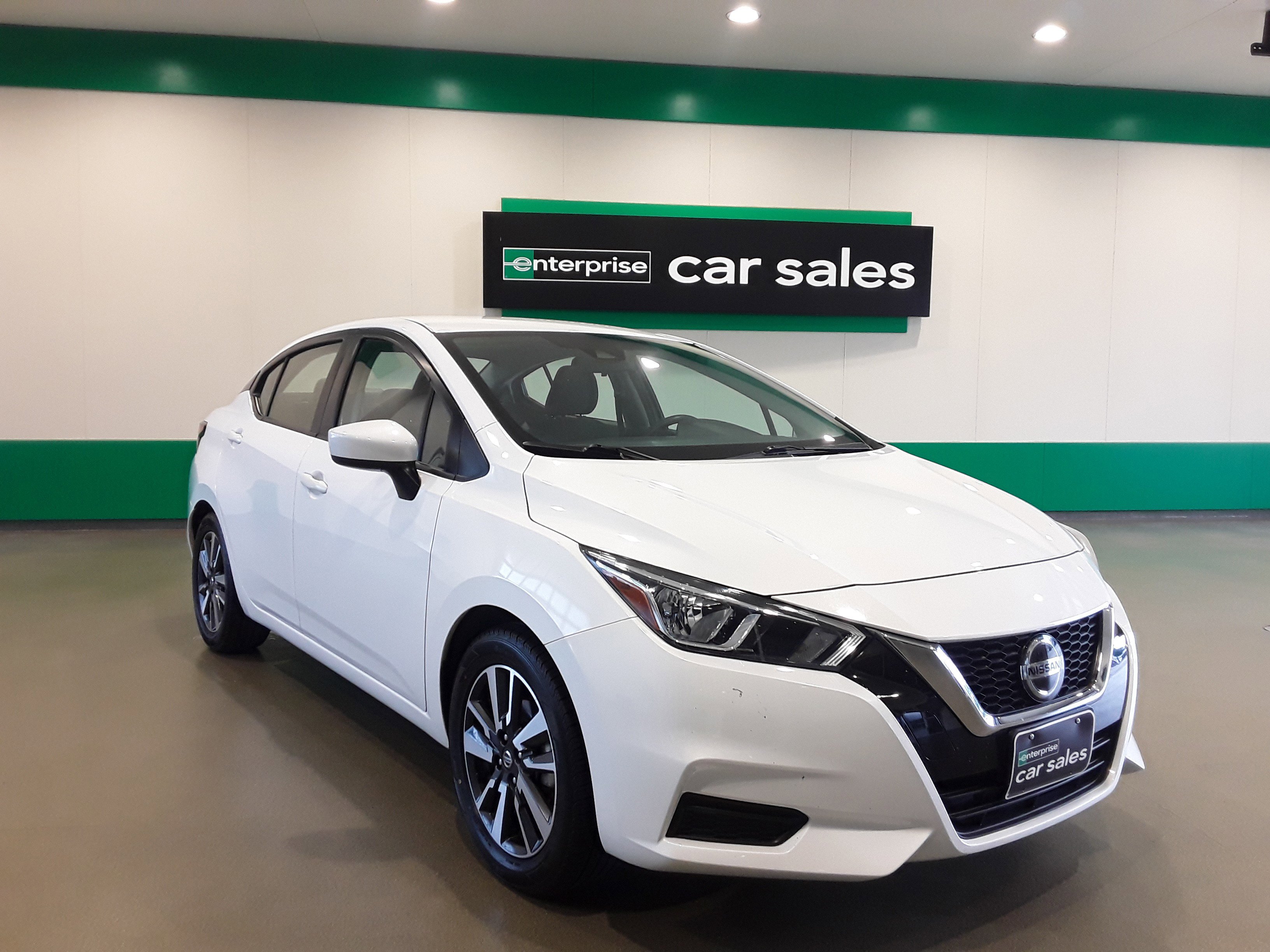 2022 Nissan Versa SV CVT