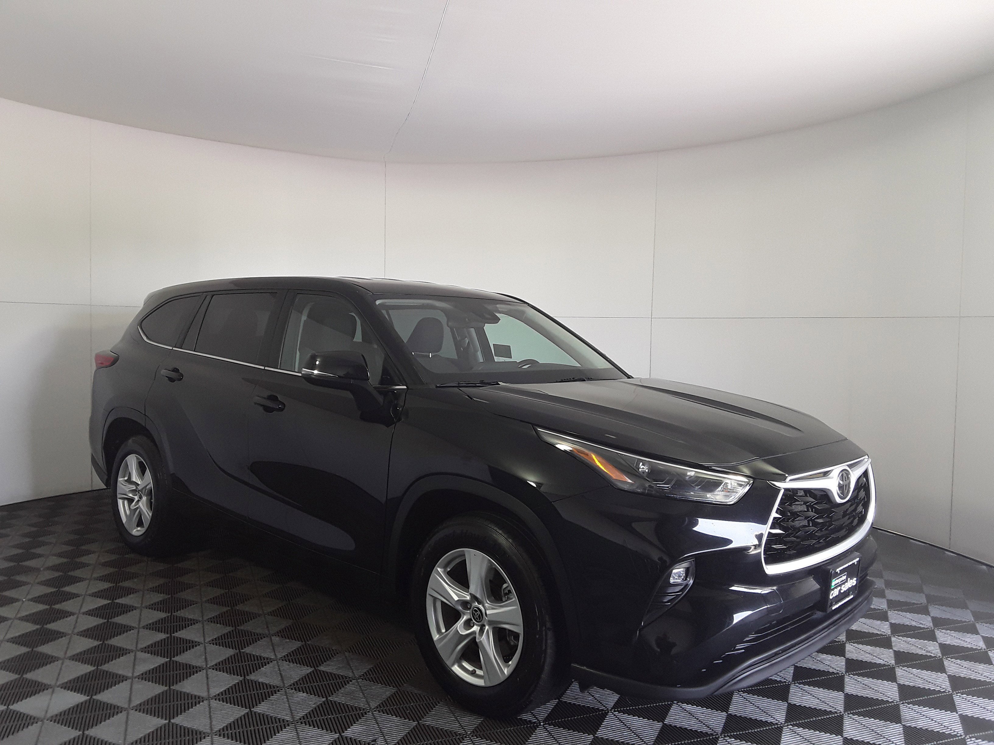2023 Toyota Highlander LE FWD