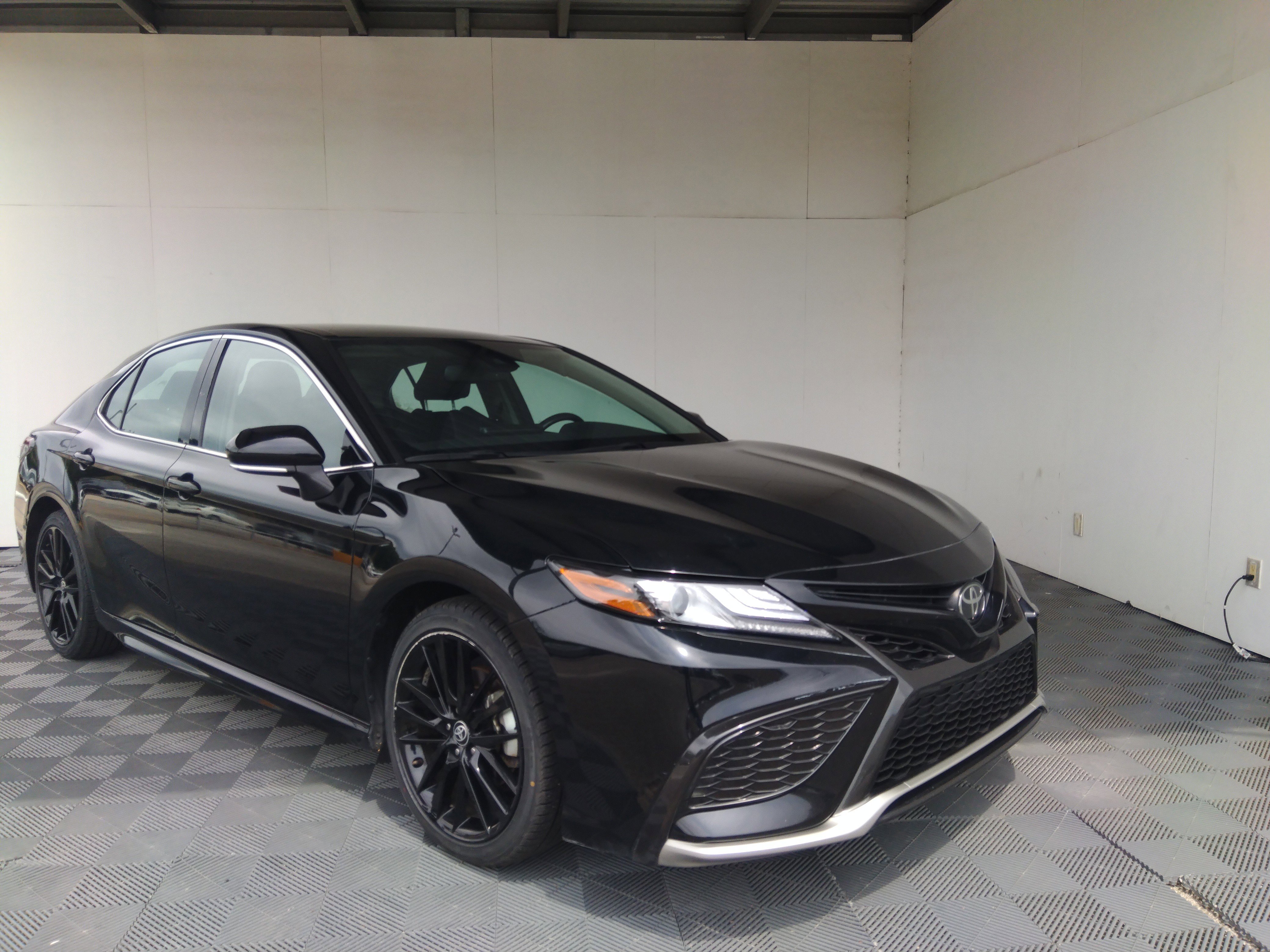 2023 Toyota Camry XSE Auto