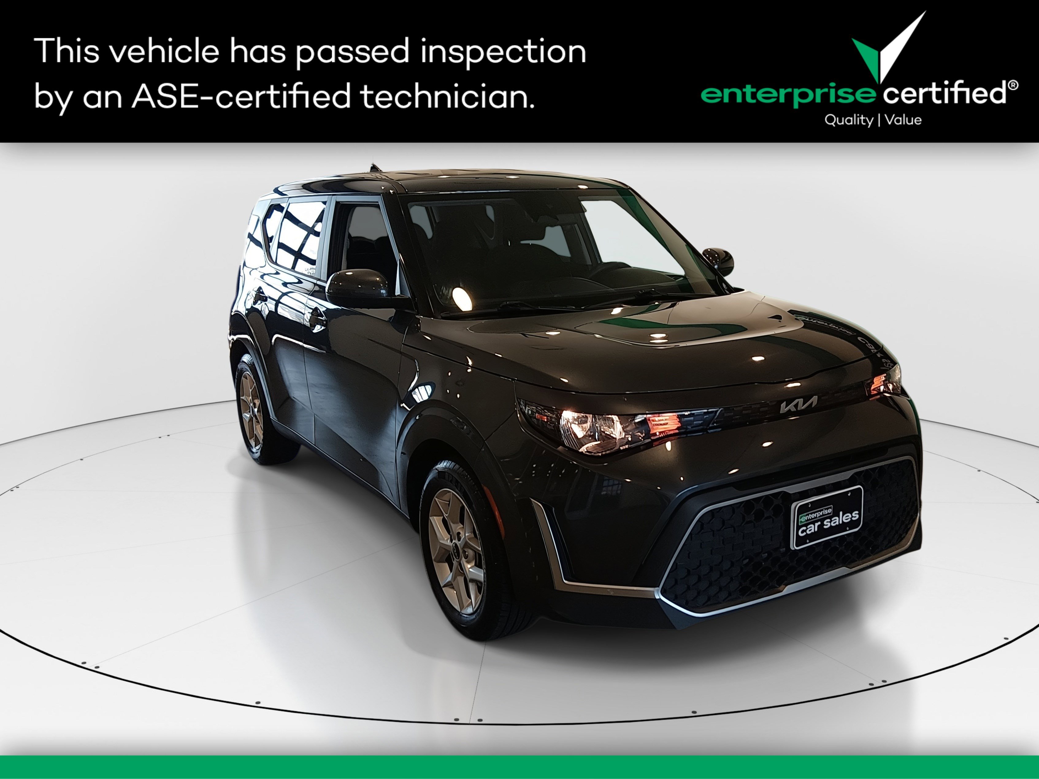 2023 Kia Soul LX's photo