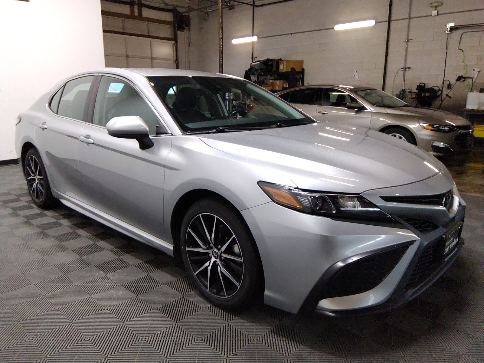 2021 Toyota Camry SE Auto