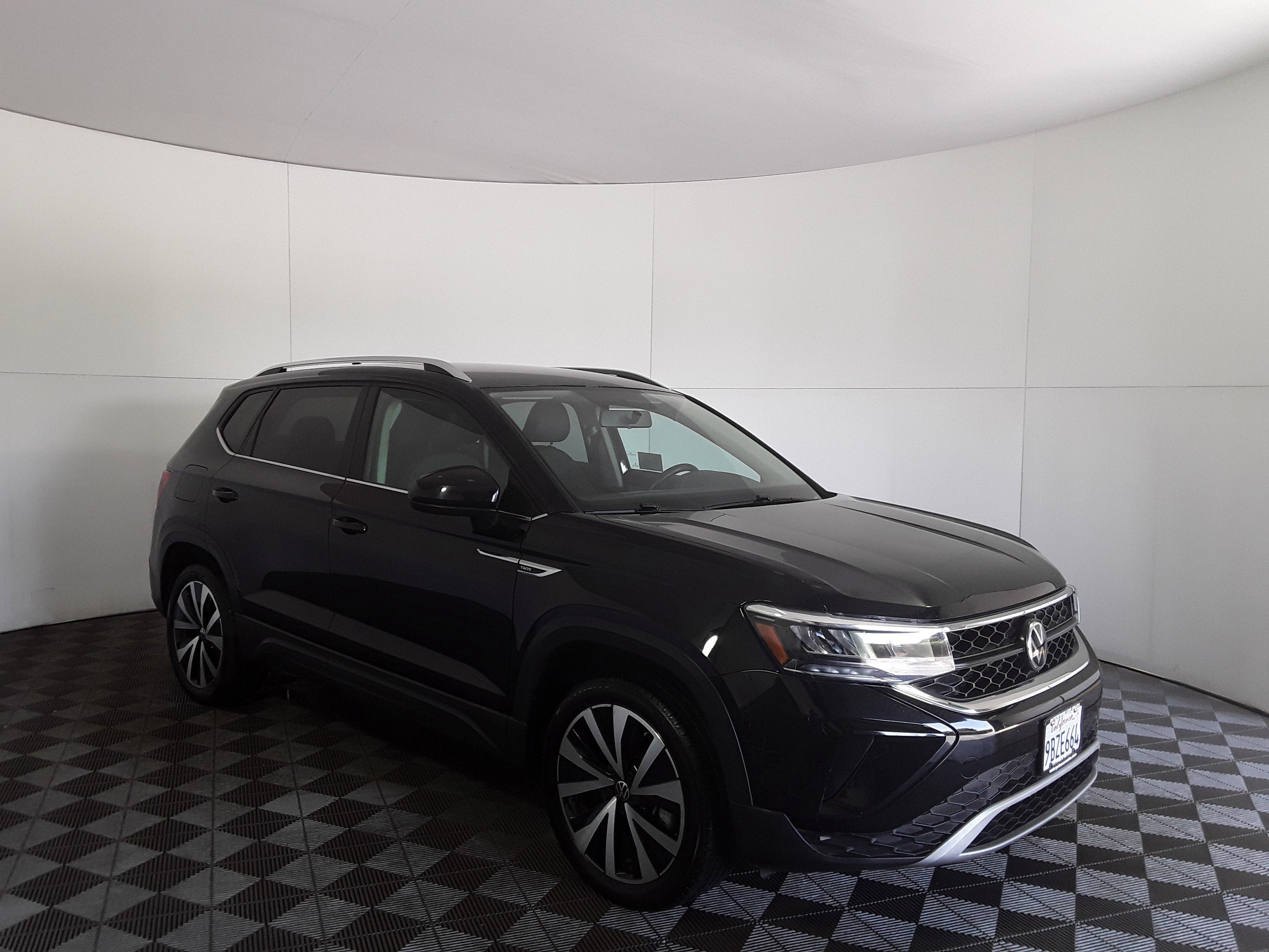 2022 Volkswagen Taos SE FWD