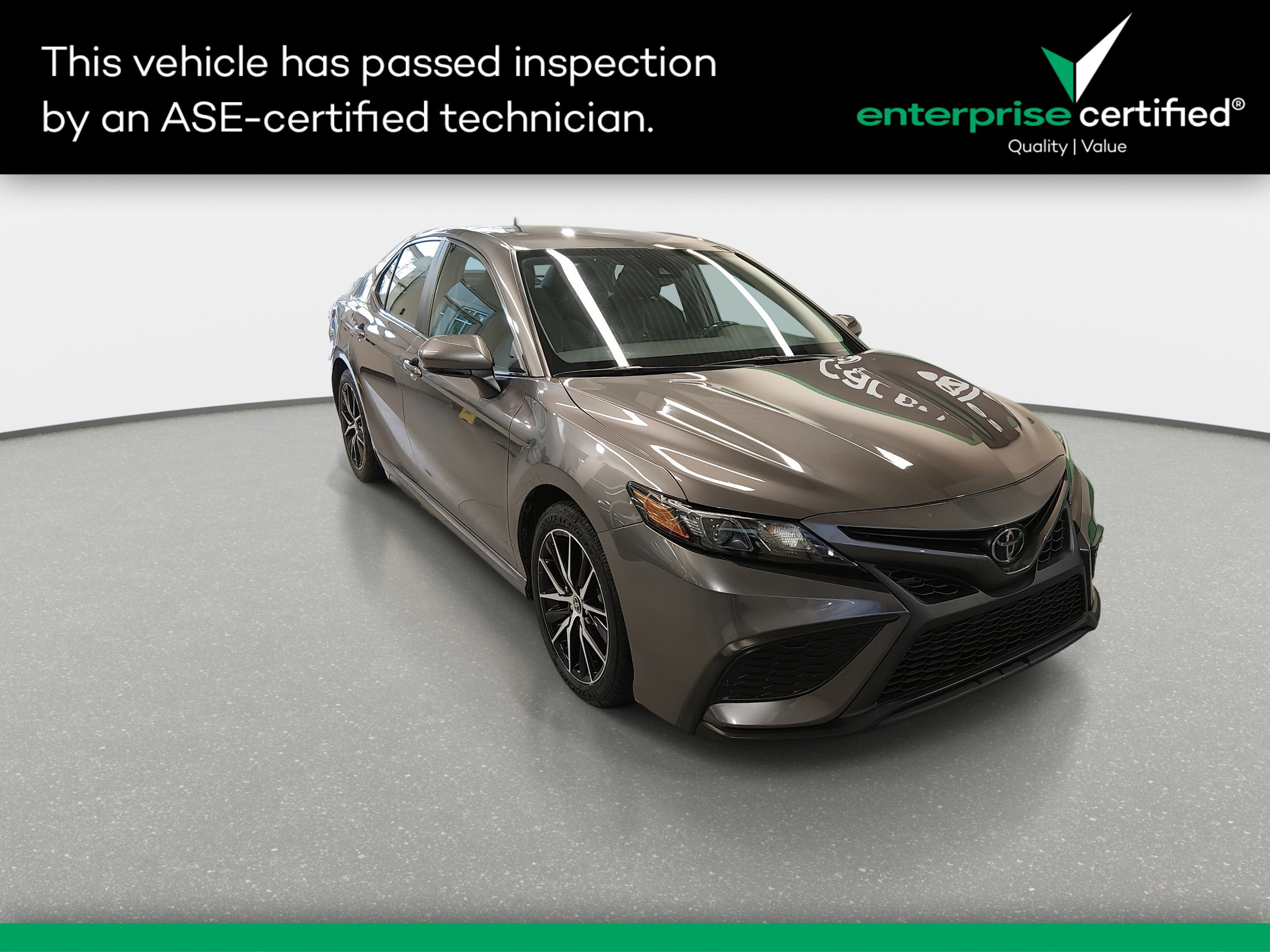 Used 2024 Toyota Camry SE Auto