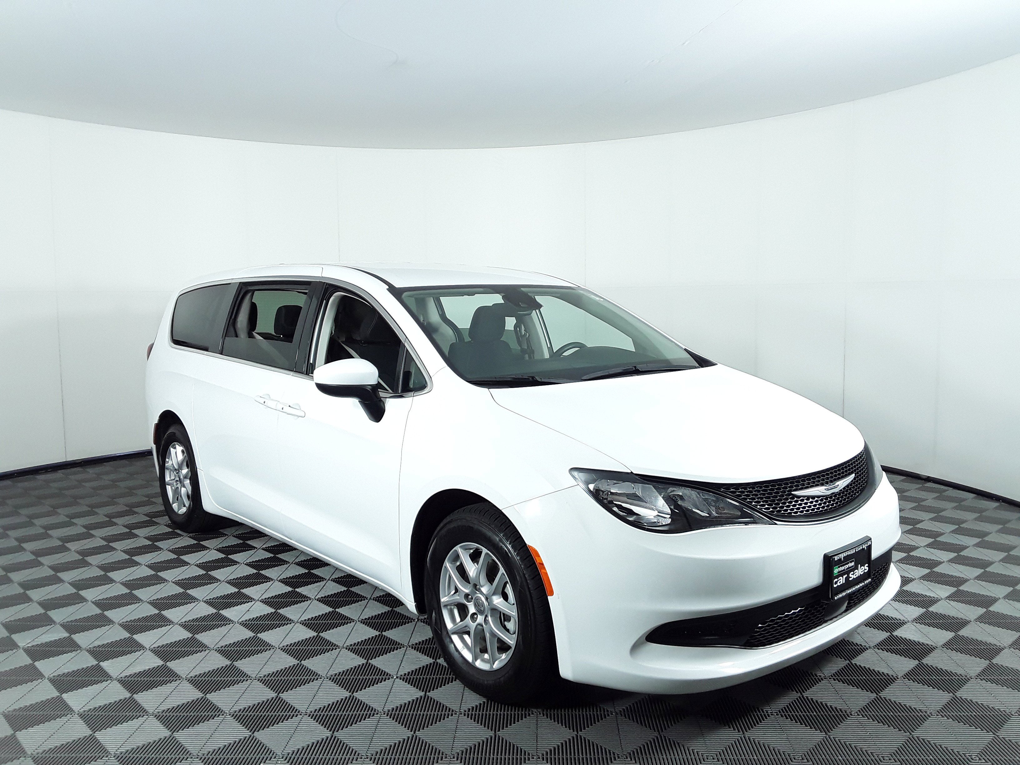 Used 2023 Chrysler Voyager LX FWD
