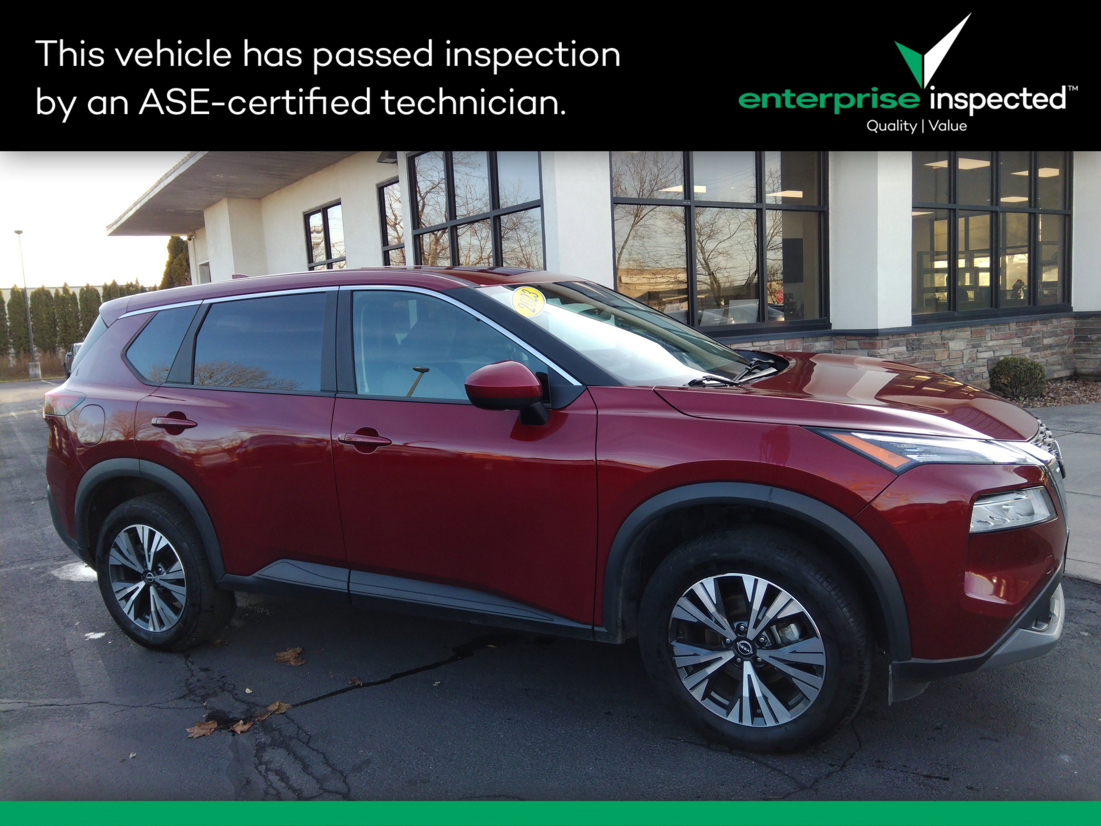 2023 Nissan Rogue SV's photo