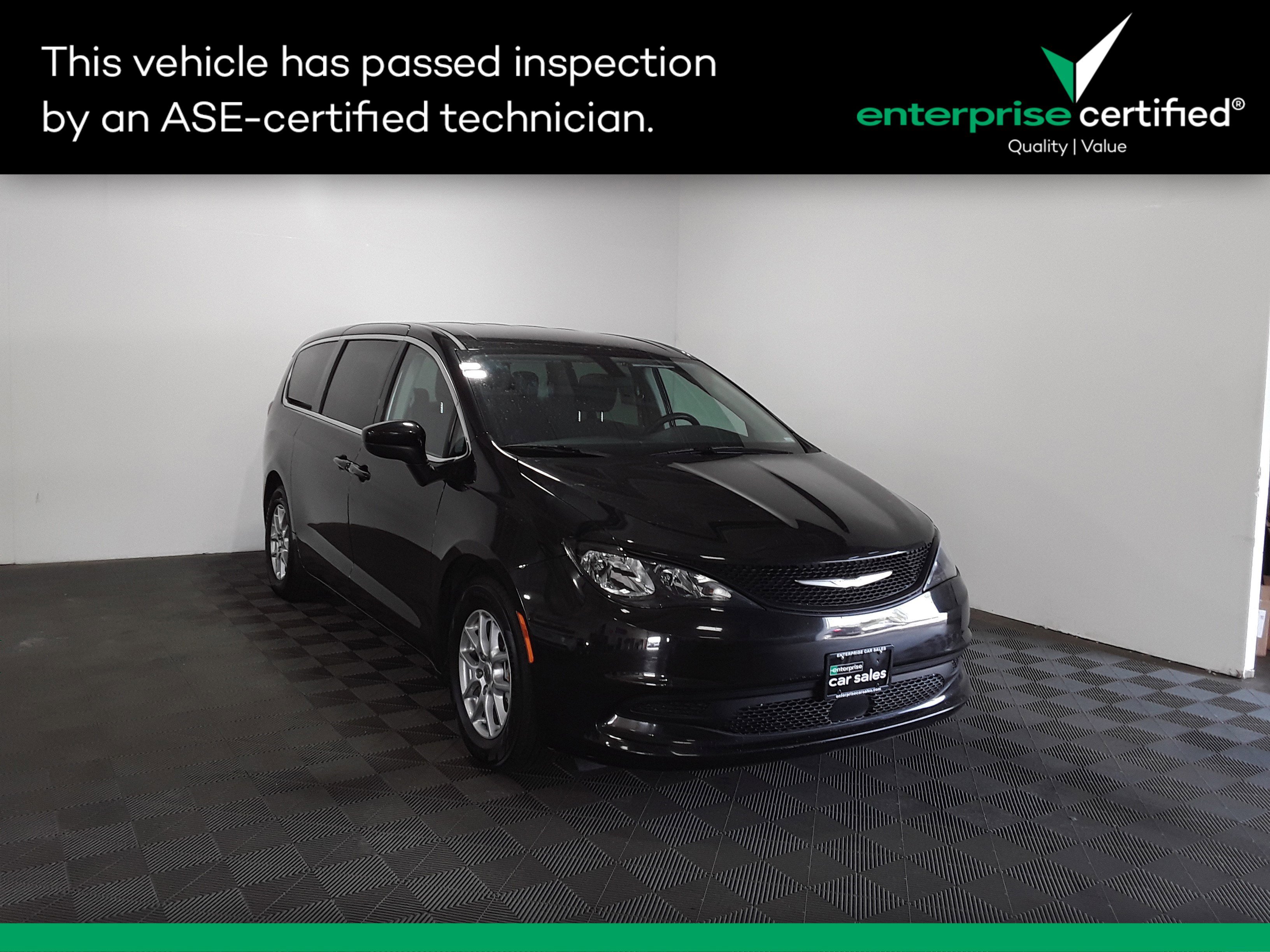 Used 2022 Chrysler Voyager LX FWD