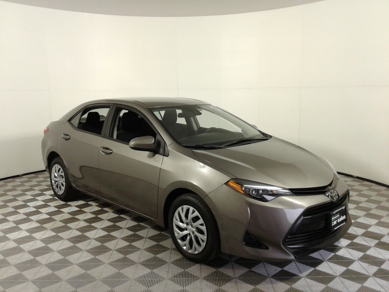 Used 2018 Toyota Corolla LE CVT