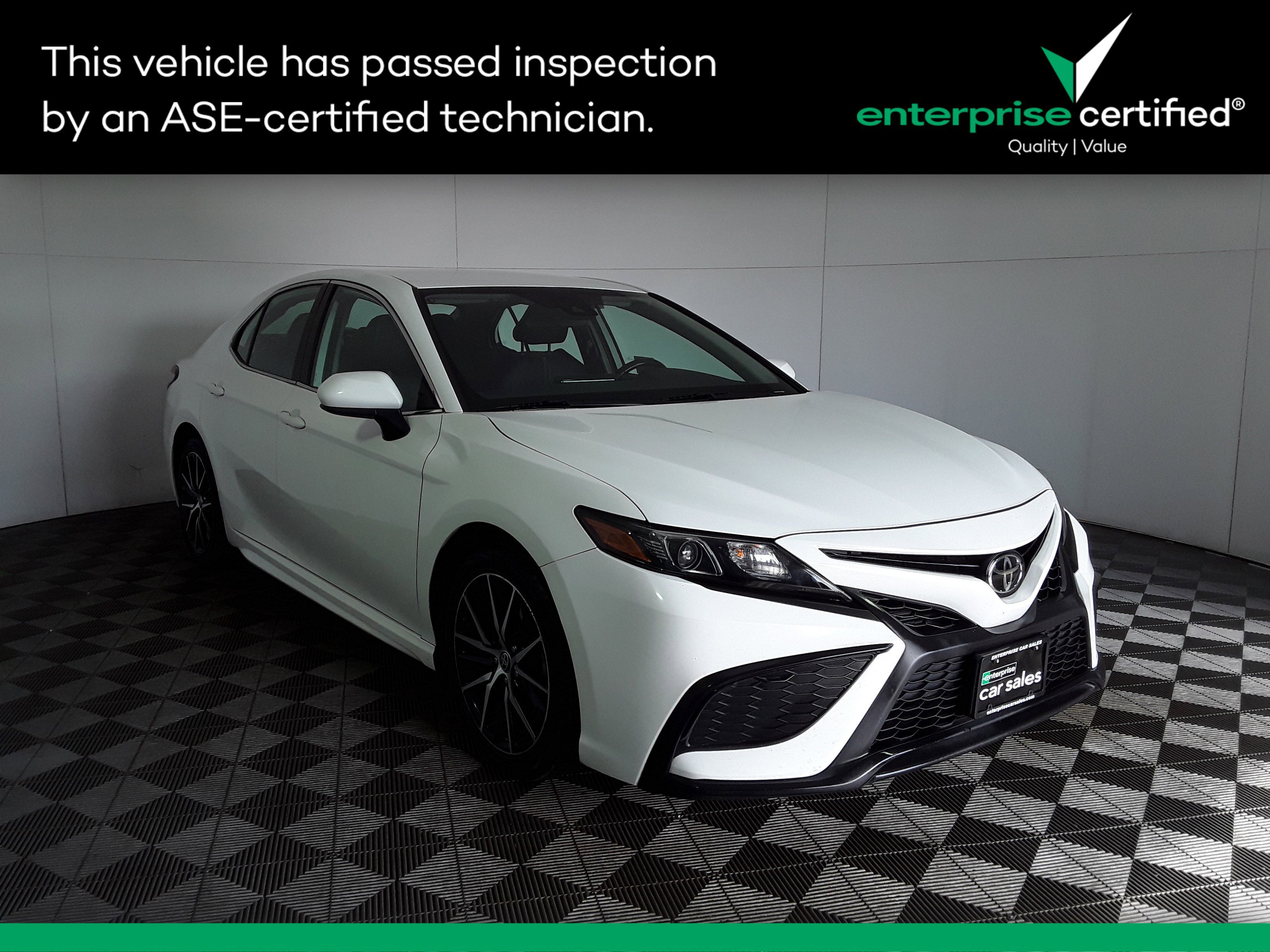Used 2021 Toyota Camry SE Auto