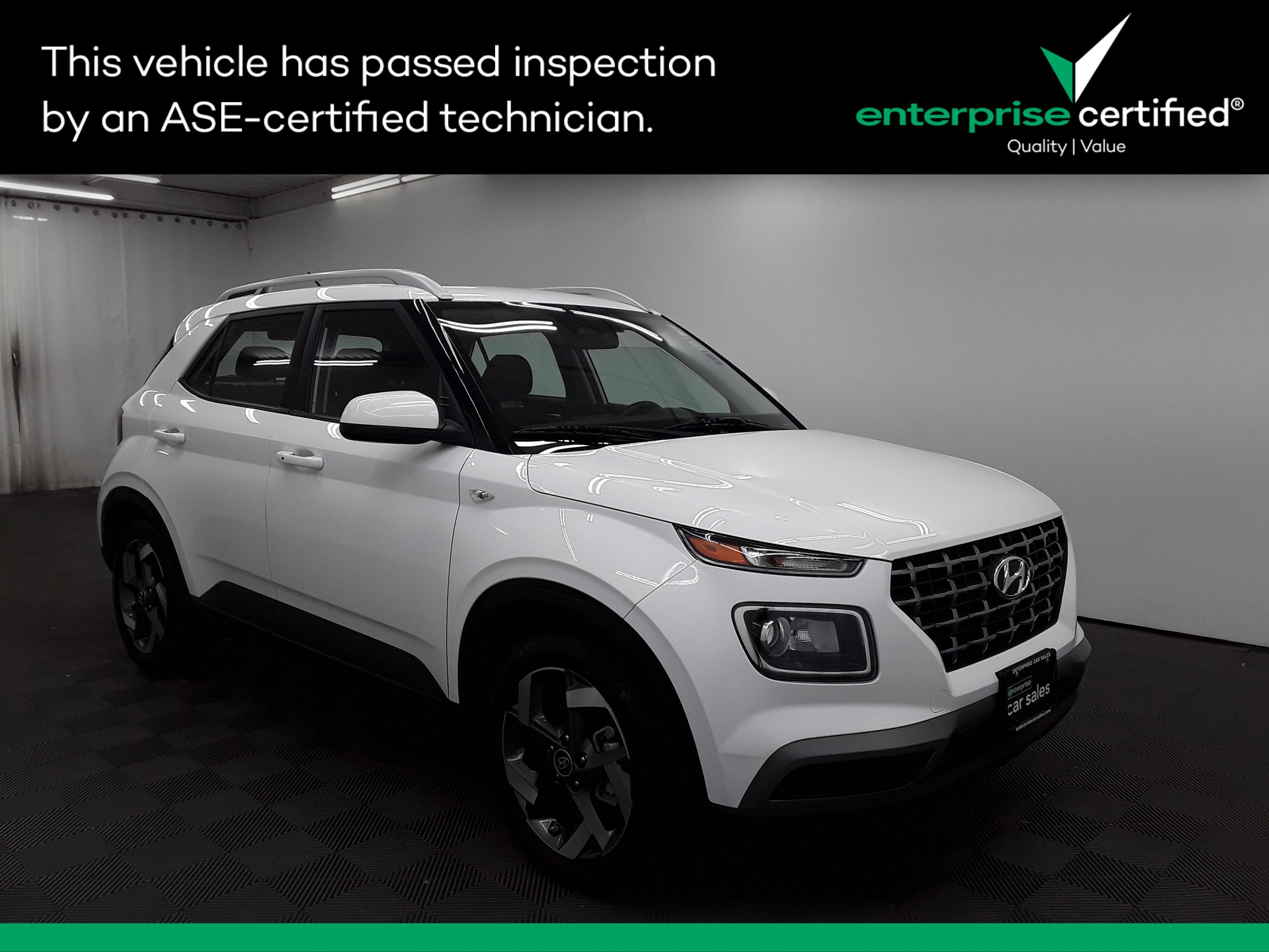 Used 2024 Hyundai Venue SEL IVT