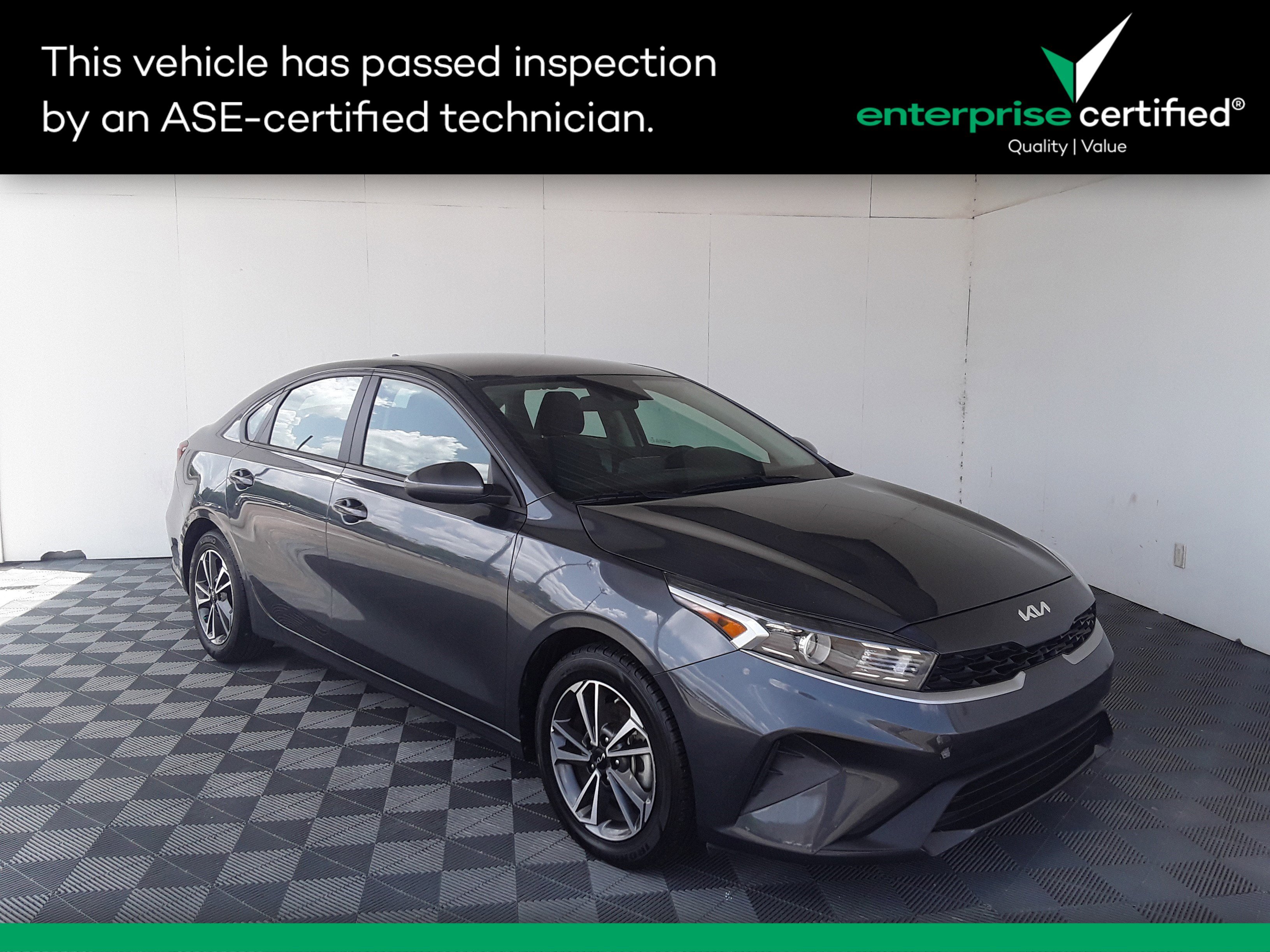 Used 2023 Kia Forte LXS IVT