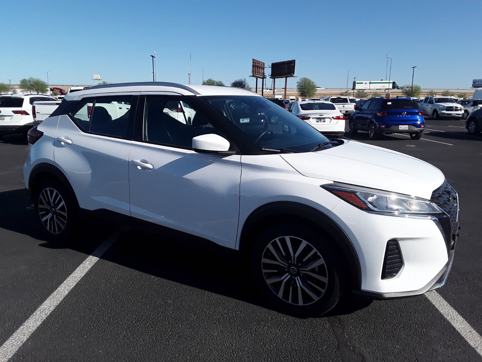 2021 Nissan Kicks SV FWD