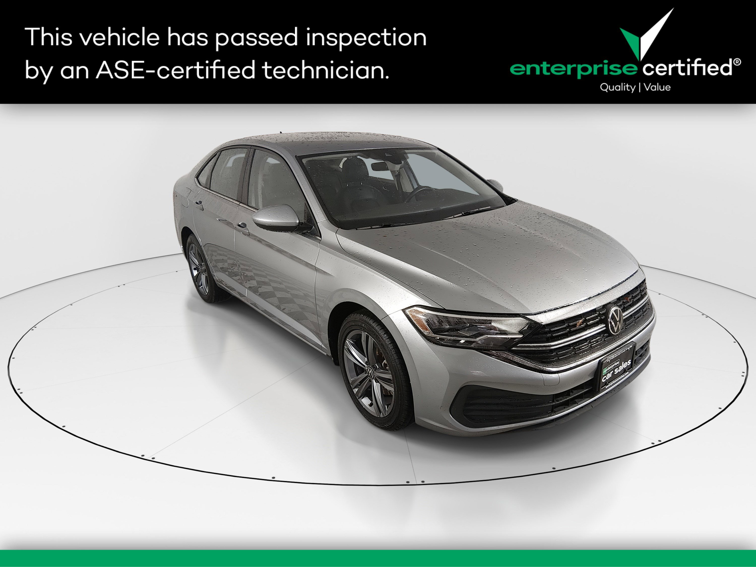 2024 Volkswagen Jetta SE's photo