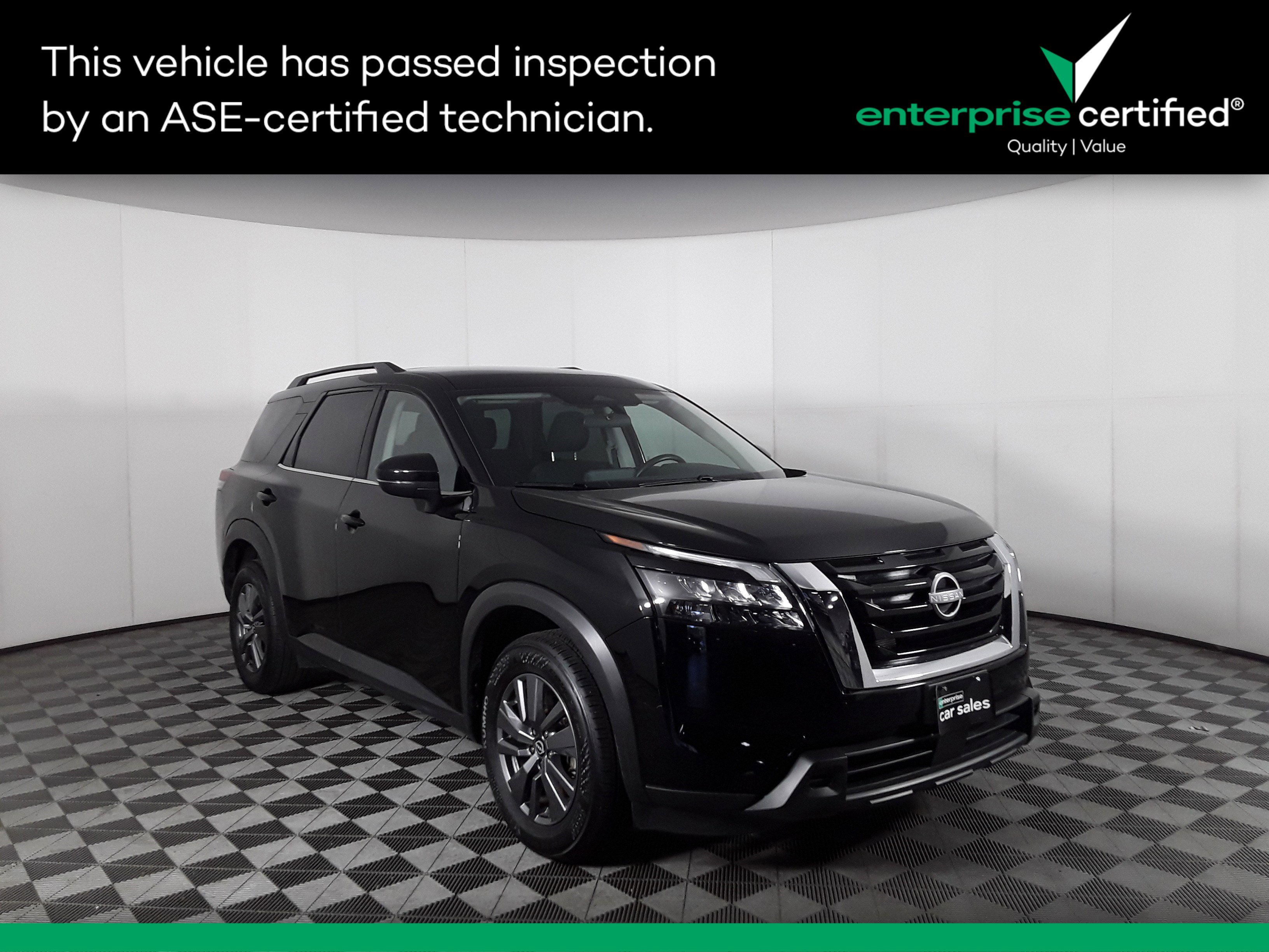 Used 2025 Nissan Pathfinder SV 4WD