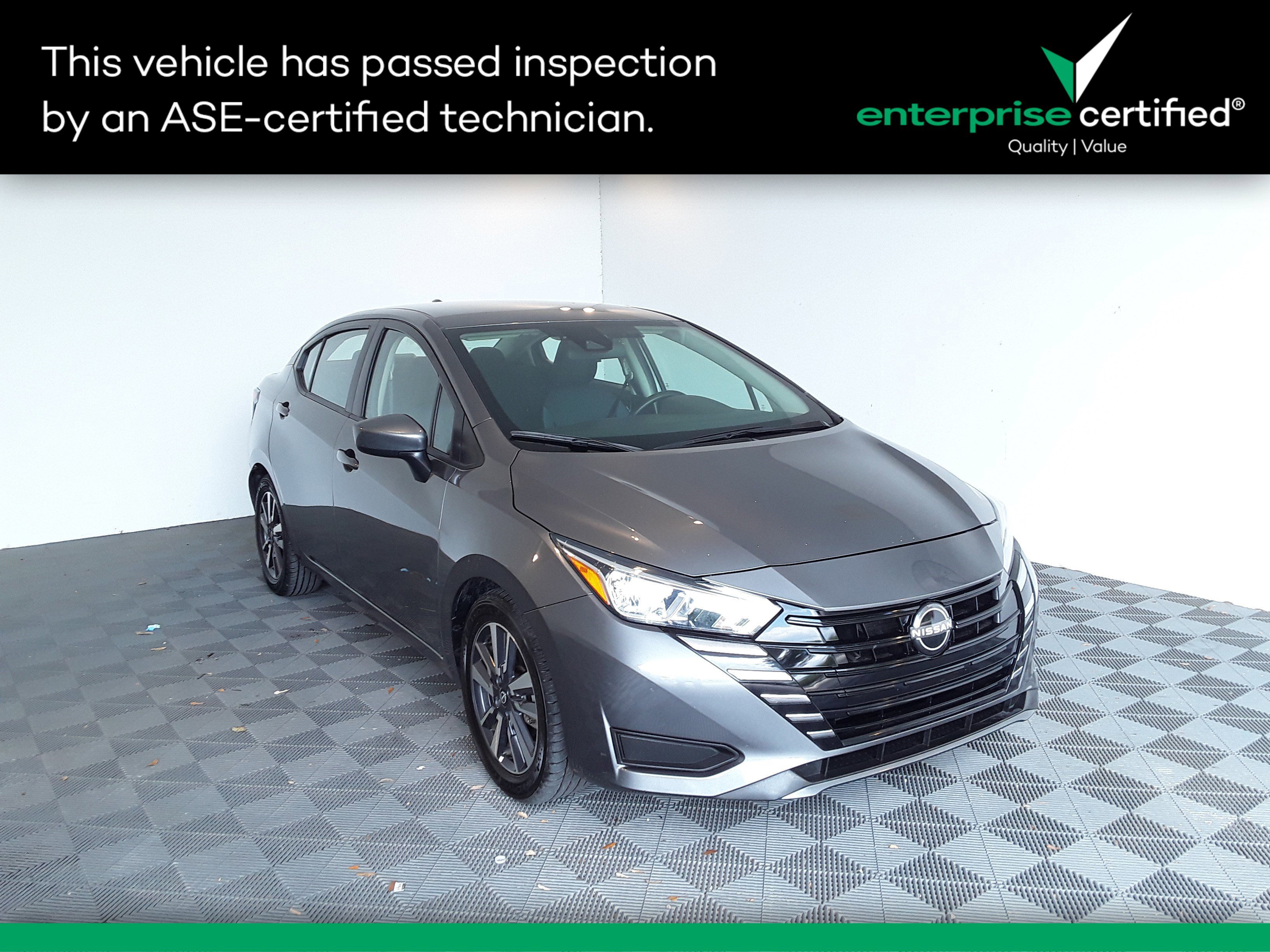 2023 Nissan Versa SV CVT
