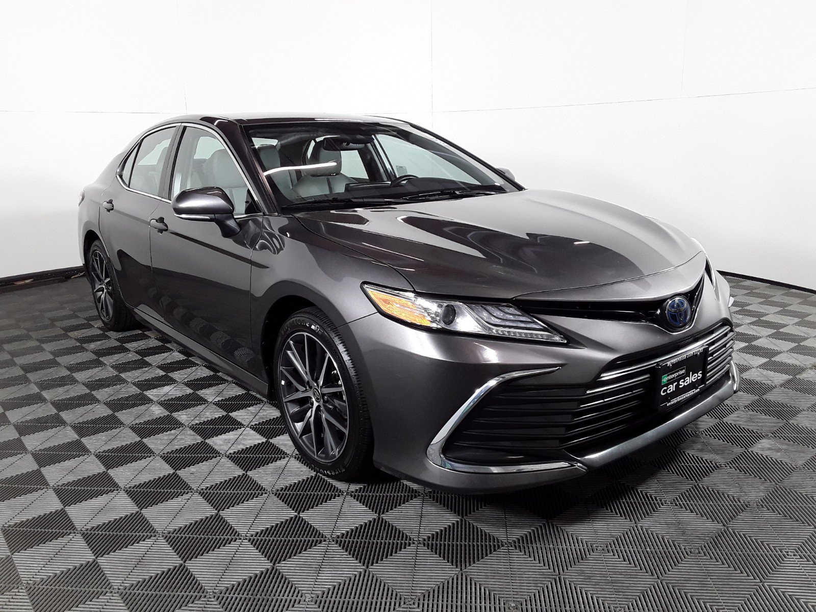 2023 Toyota Camry Hybrid XLE CVT