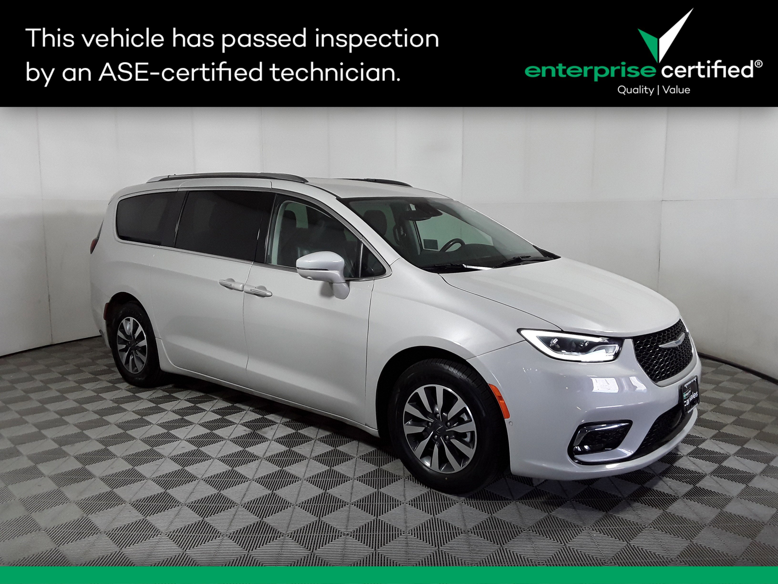 Used 2021 Chrysler Pacifica Hybrid Touring L FWD