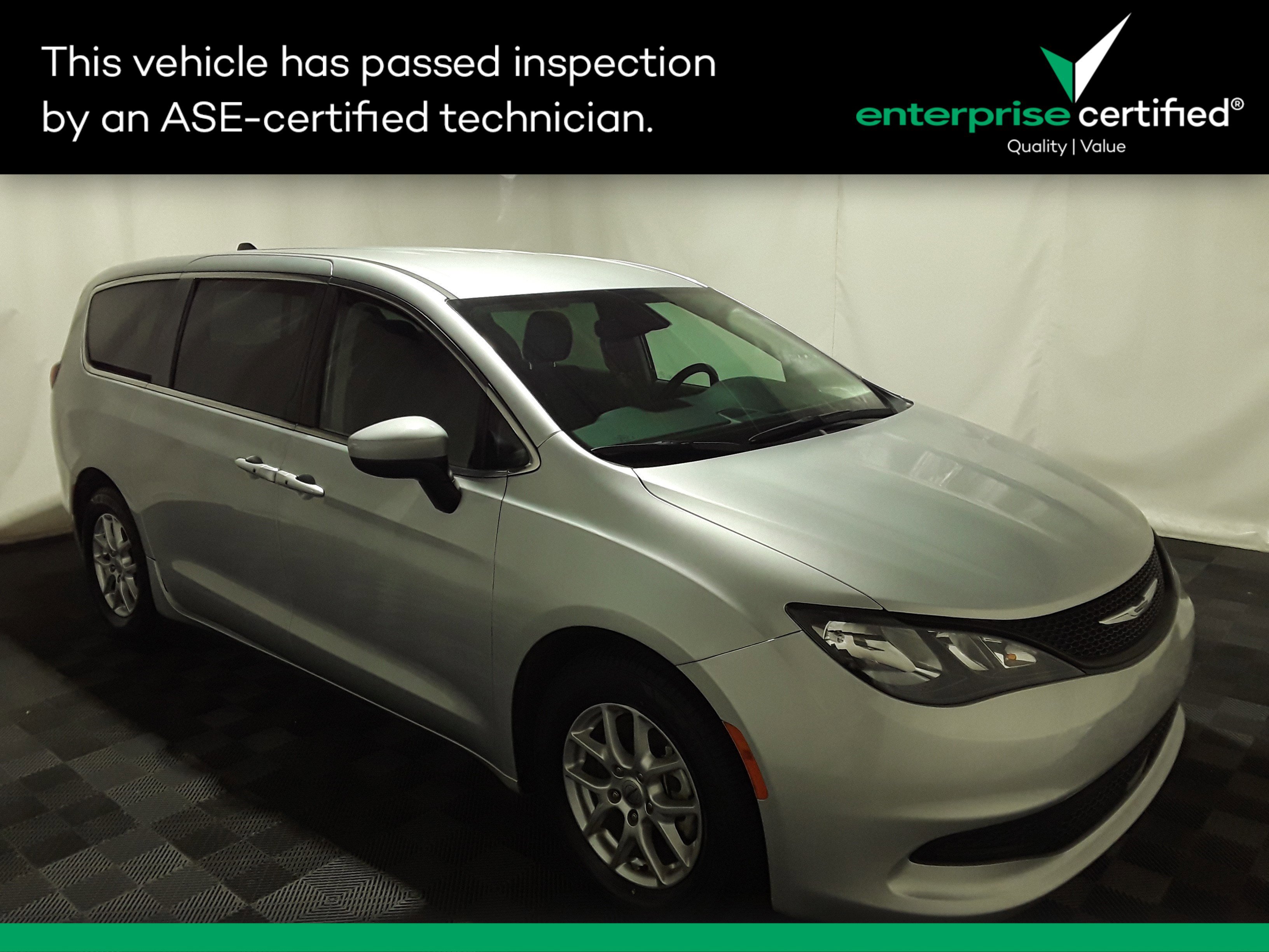 2023 Chrysler Voyager LX FWD