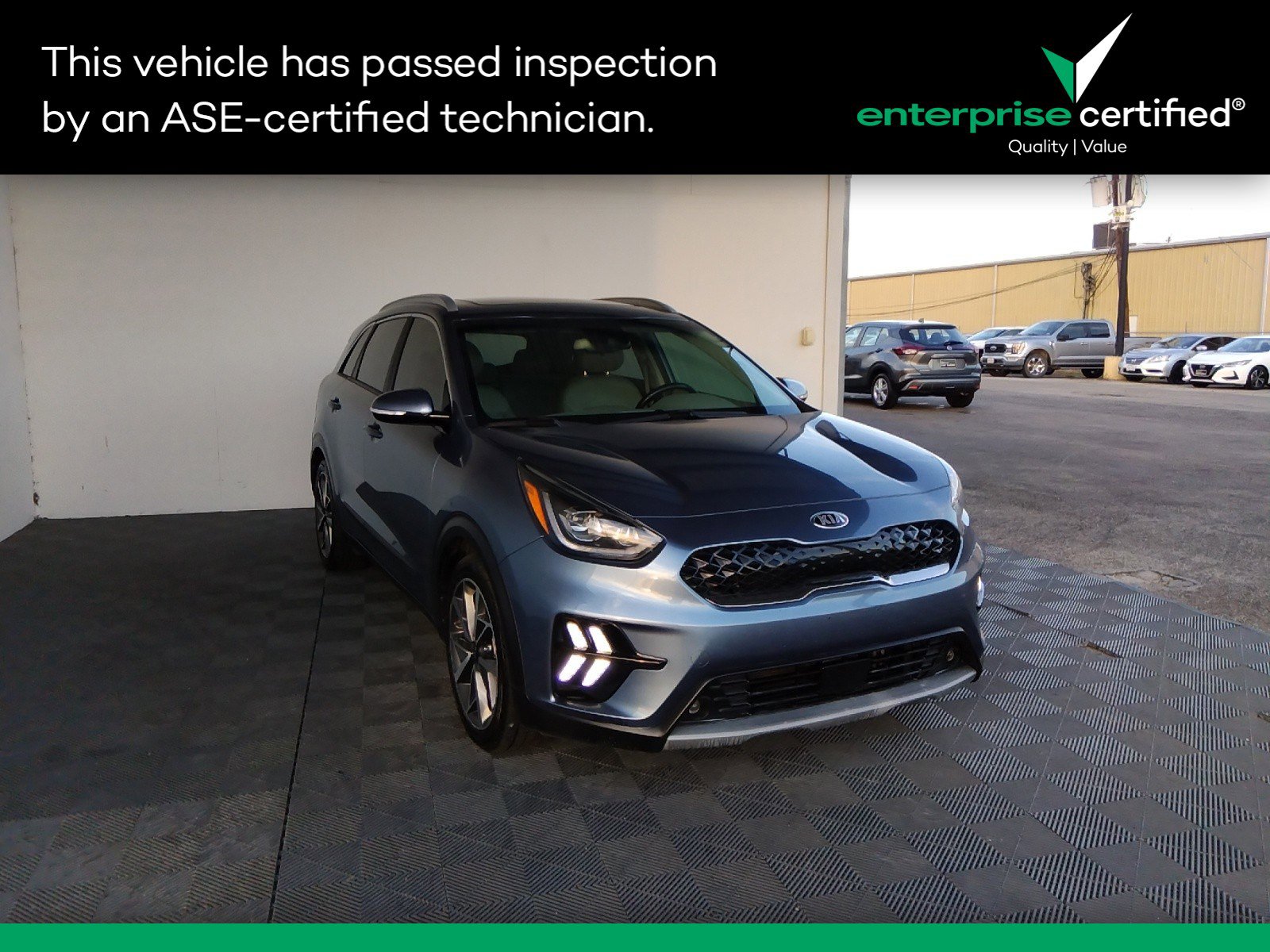 Used 2020 Kia Niro Touring SE FWD