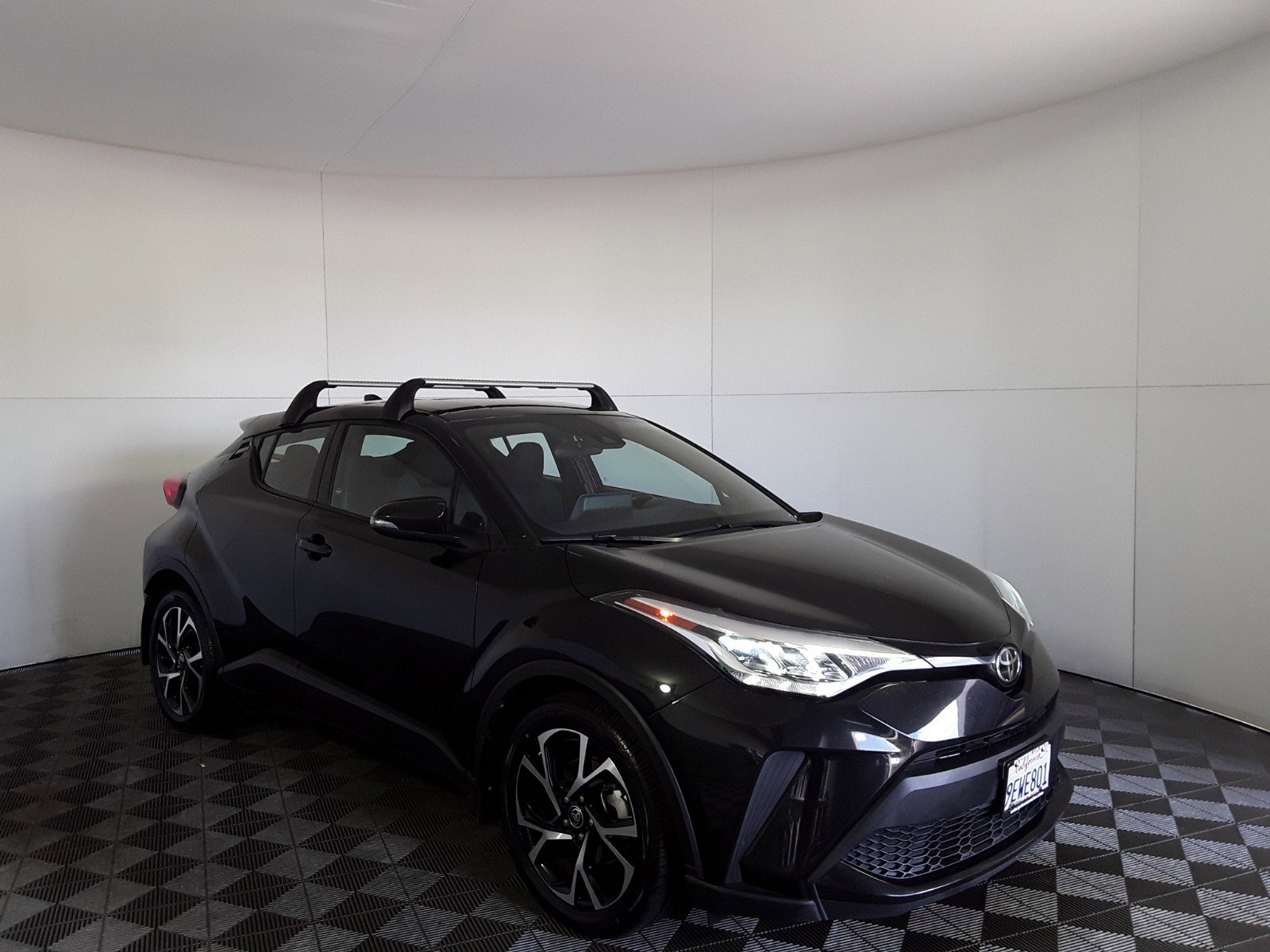 2022 Toyota C-HR XLE FWD