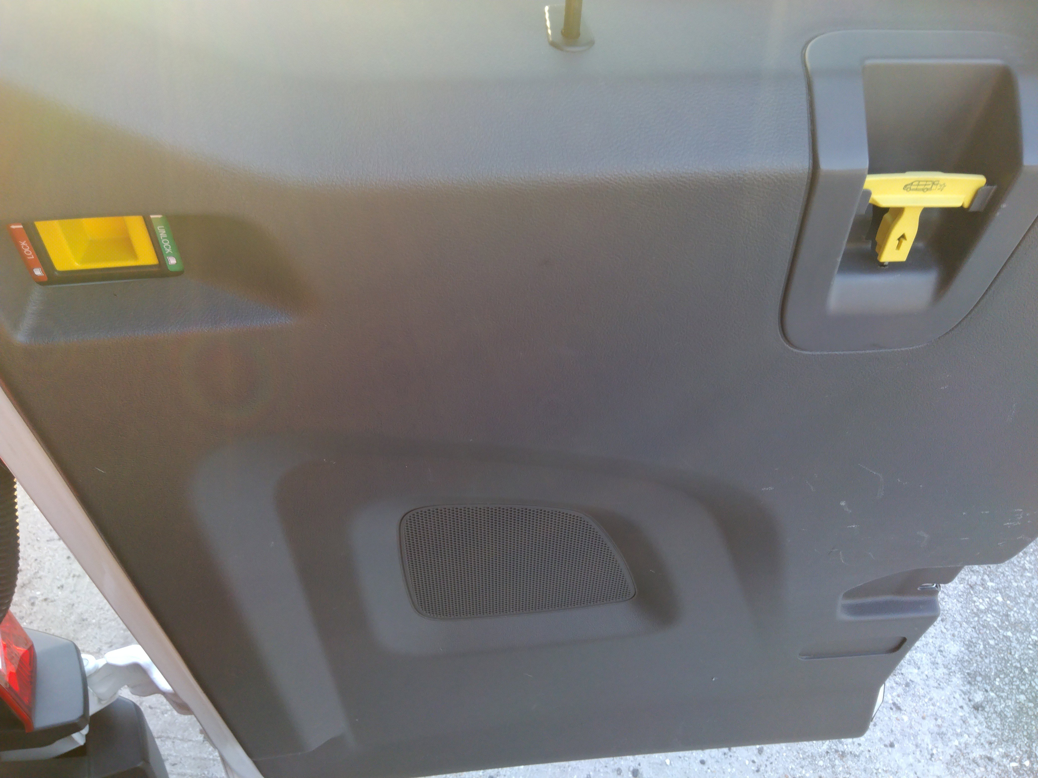 Image of Used 2022 Ford Transit Passenger Wagon T-350 148" Med Roof XLT RWD