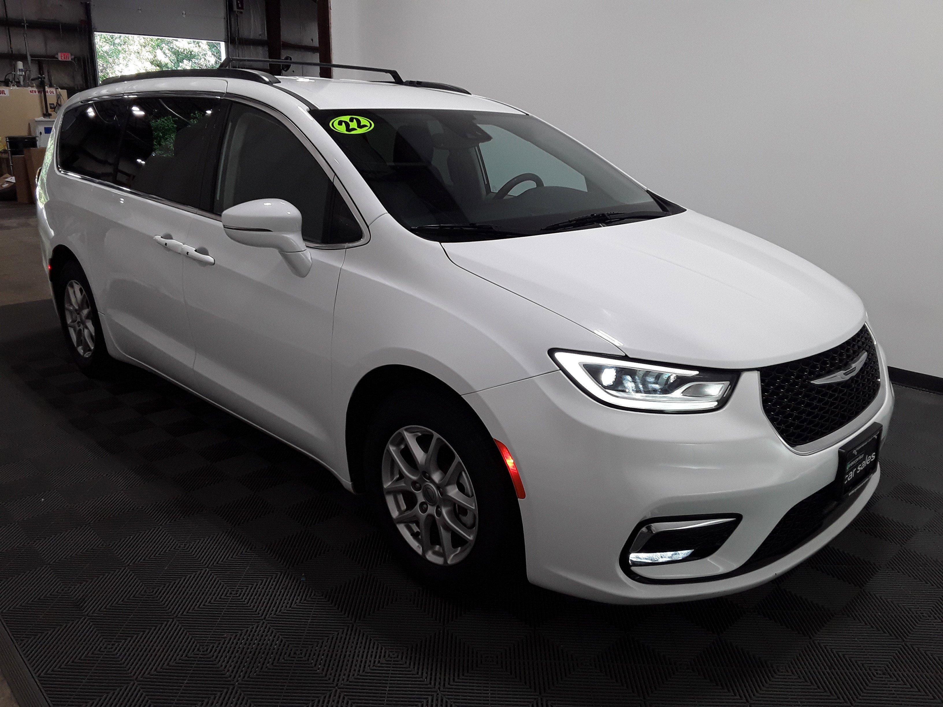 Used 2022 Chrysler Pacifica Touring L FWD