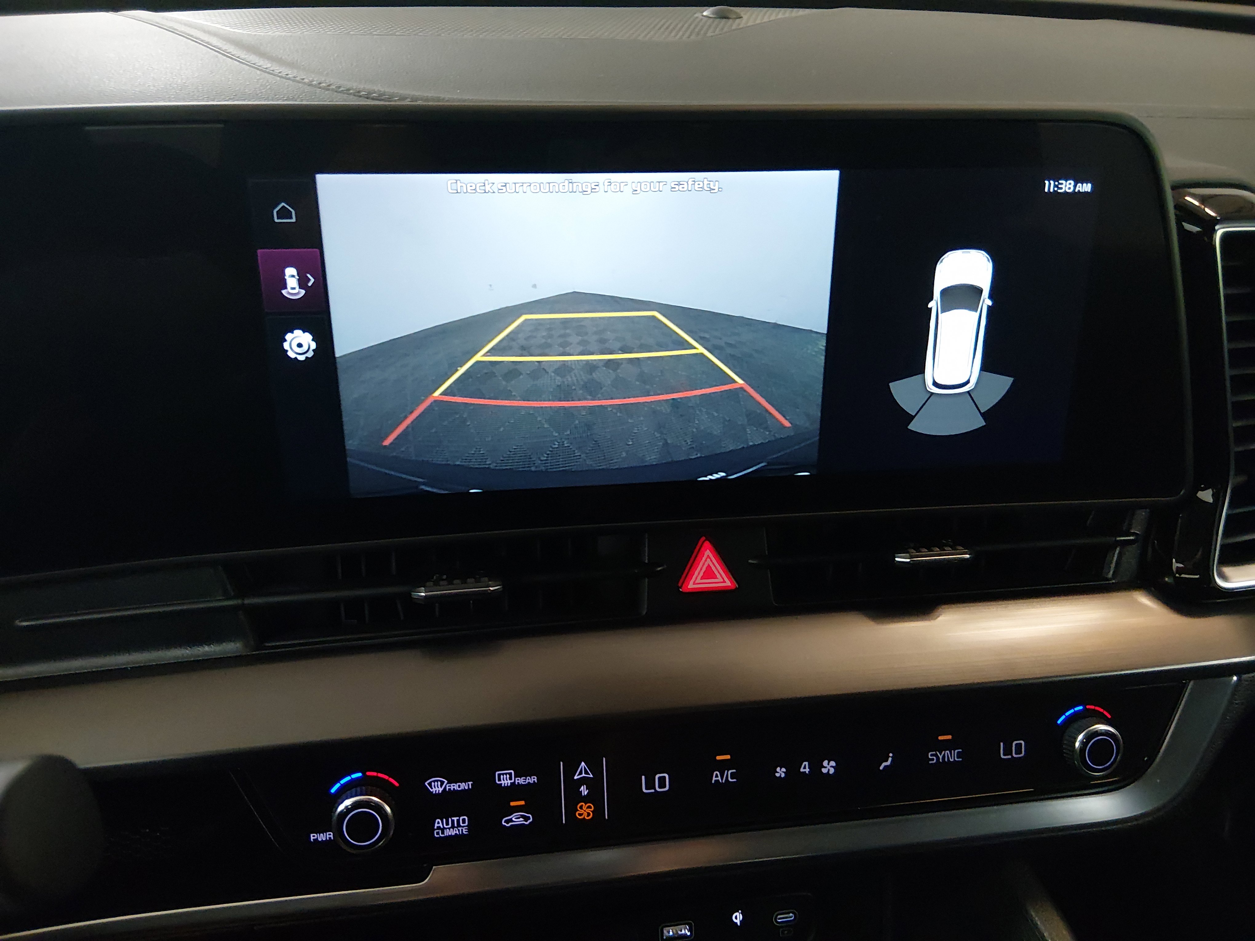 2024 Kia Sportage EX - Photo 16