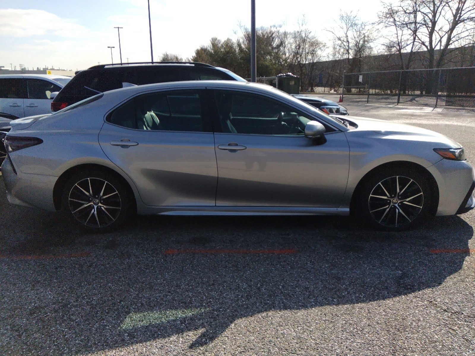 2022 Toyota Camry SE Auto