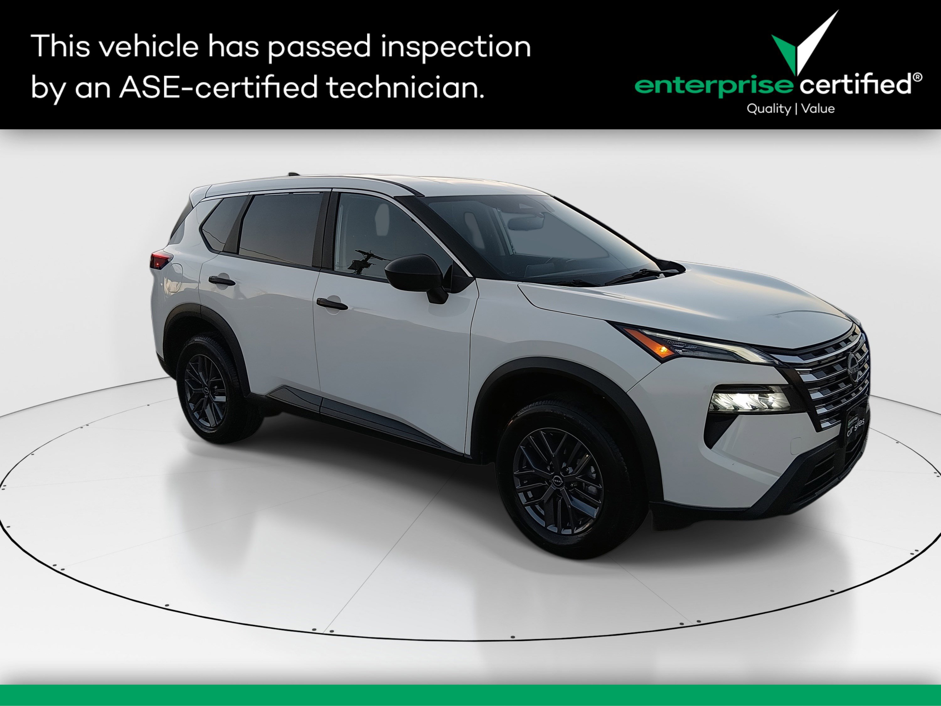 2024 Nissan Rogue S's photo