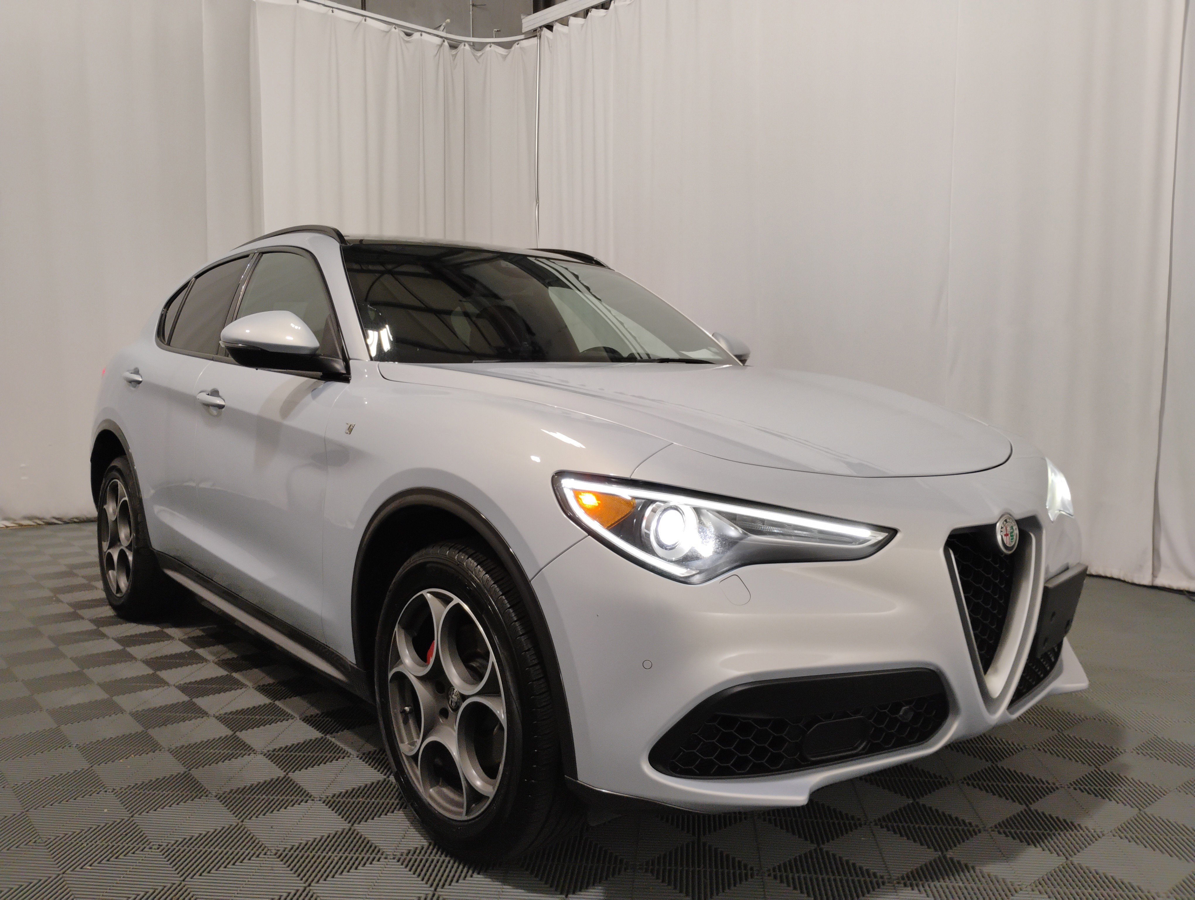 2022 Alfa Romeo Stelvio Ti AWD