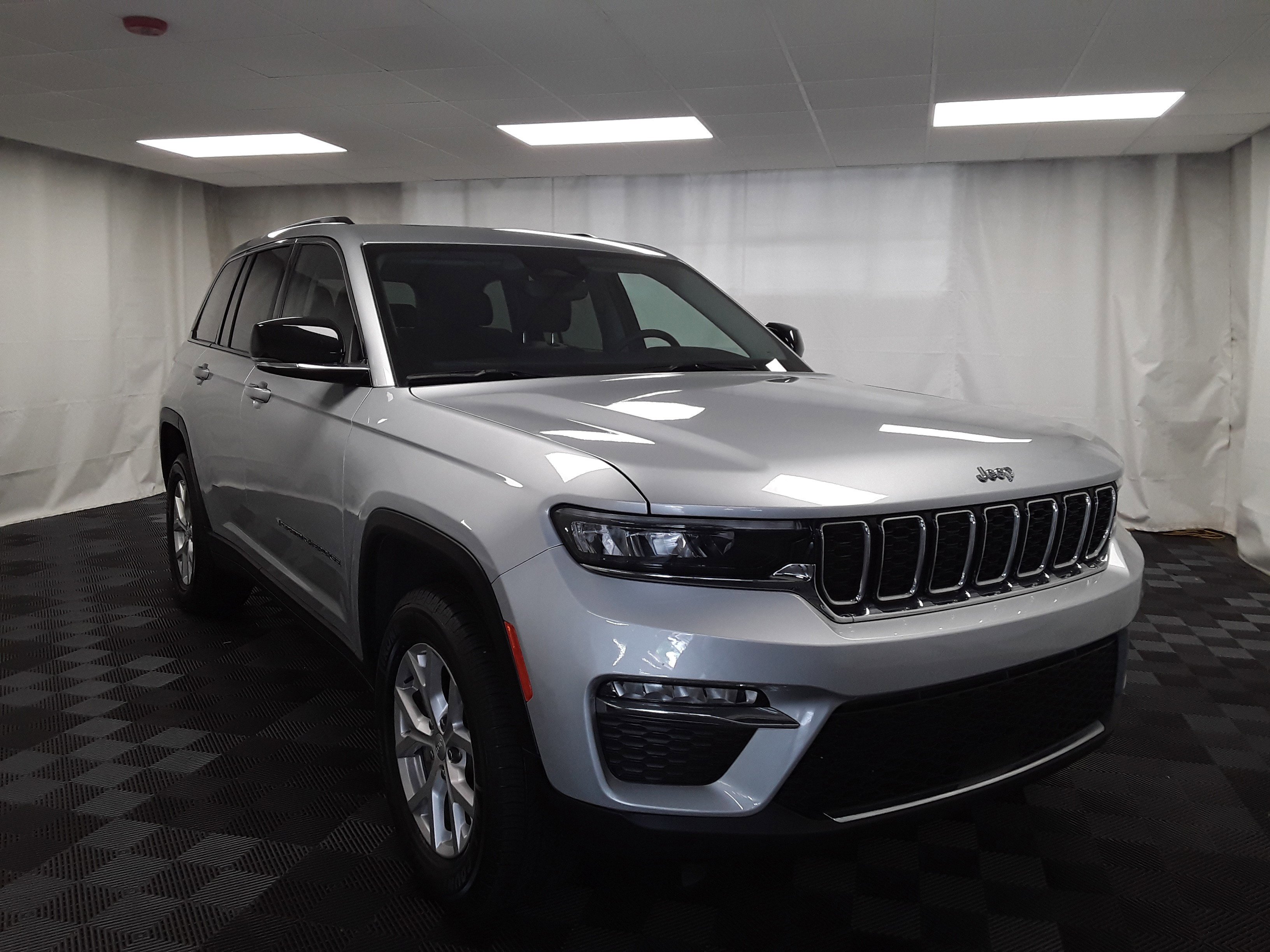 2023 Jeep Grand Cherokee Limited 4x4